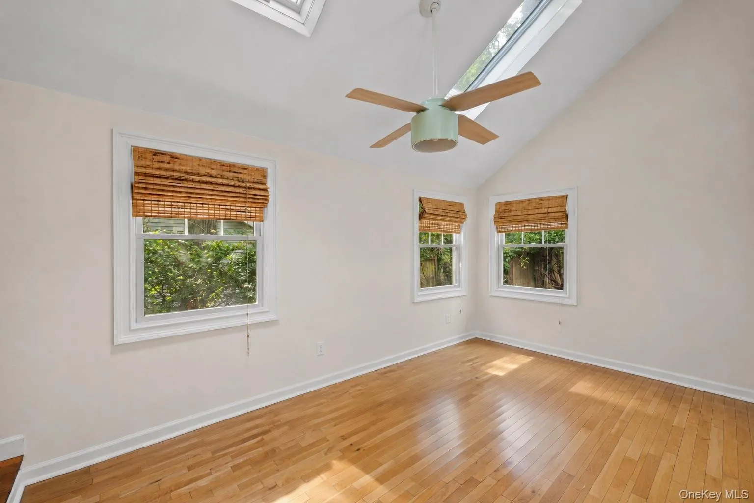 18 Walnut Avenue, Brookhaven, NY, 3 Bedrooms Bedrooms, 9 Rooms Rooms,2 BathroomsBathrooms,Residential,For Rent,Walnut,0,1041938 18 Walnut Avenue, Brookhaven, NY, 3 Bedrooms Bedrooms, 9 Rooms Rooms,2 BathroomsBathrooms,Residential,For Rent,Walnut,0,1041938