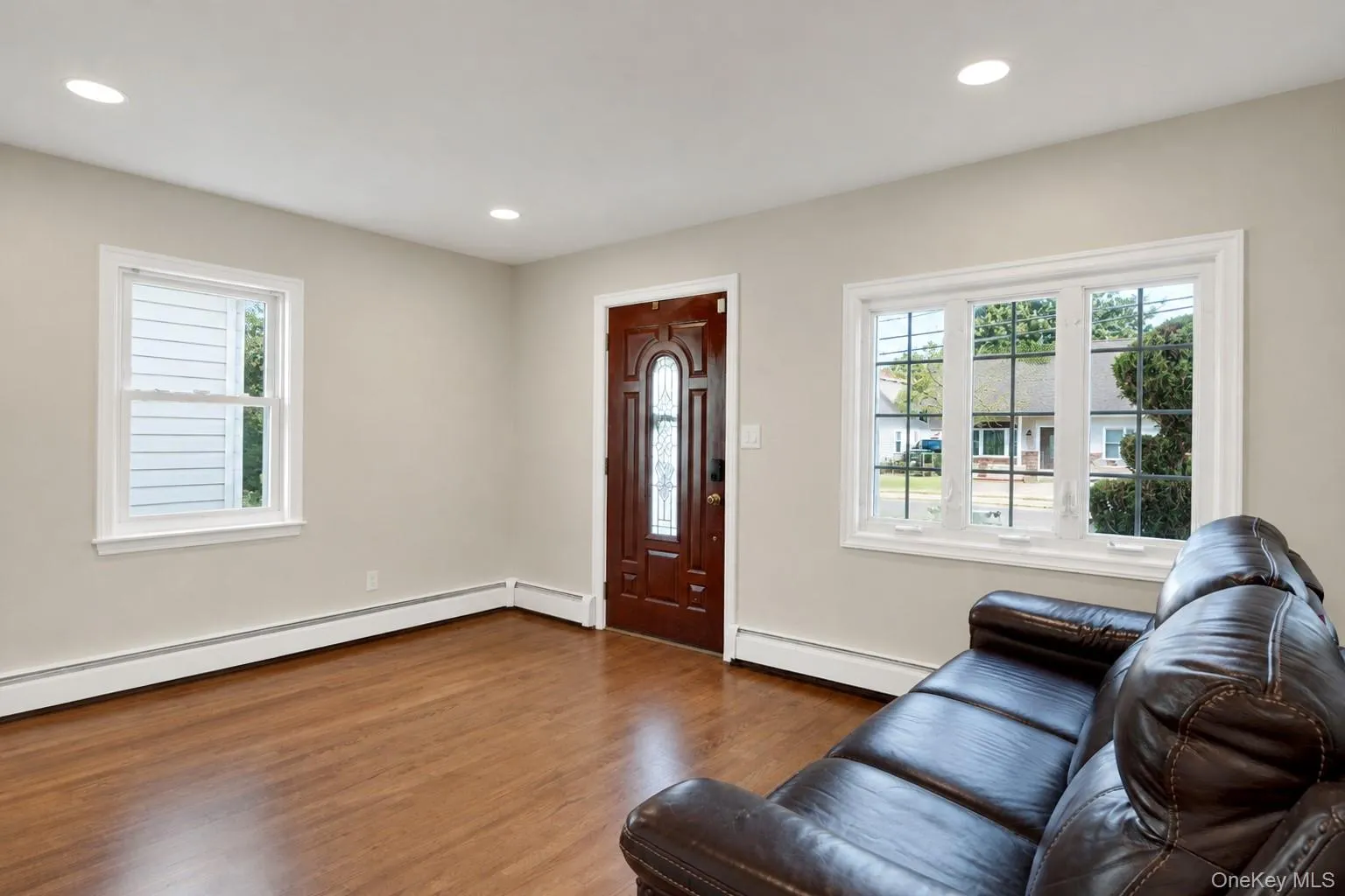 22 Shine Place, Hempstead, NY, 3 Bedrooms Bedrooms, 8 Rooms Rooms,1 BathroomBathrooms,Residential,For Rent,Shine,0,1041942 22 Shine Place, Hempstead, NY, 3 Bedrooms Bedrooms, 8 Rooms Rooms,1 BathroomBathrooms,Residential,For Rent,Shine,0,1041942