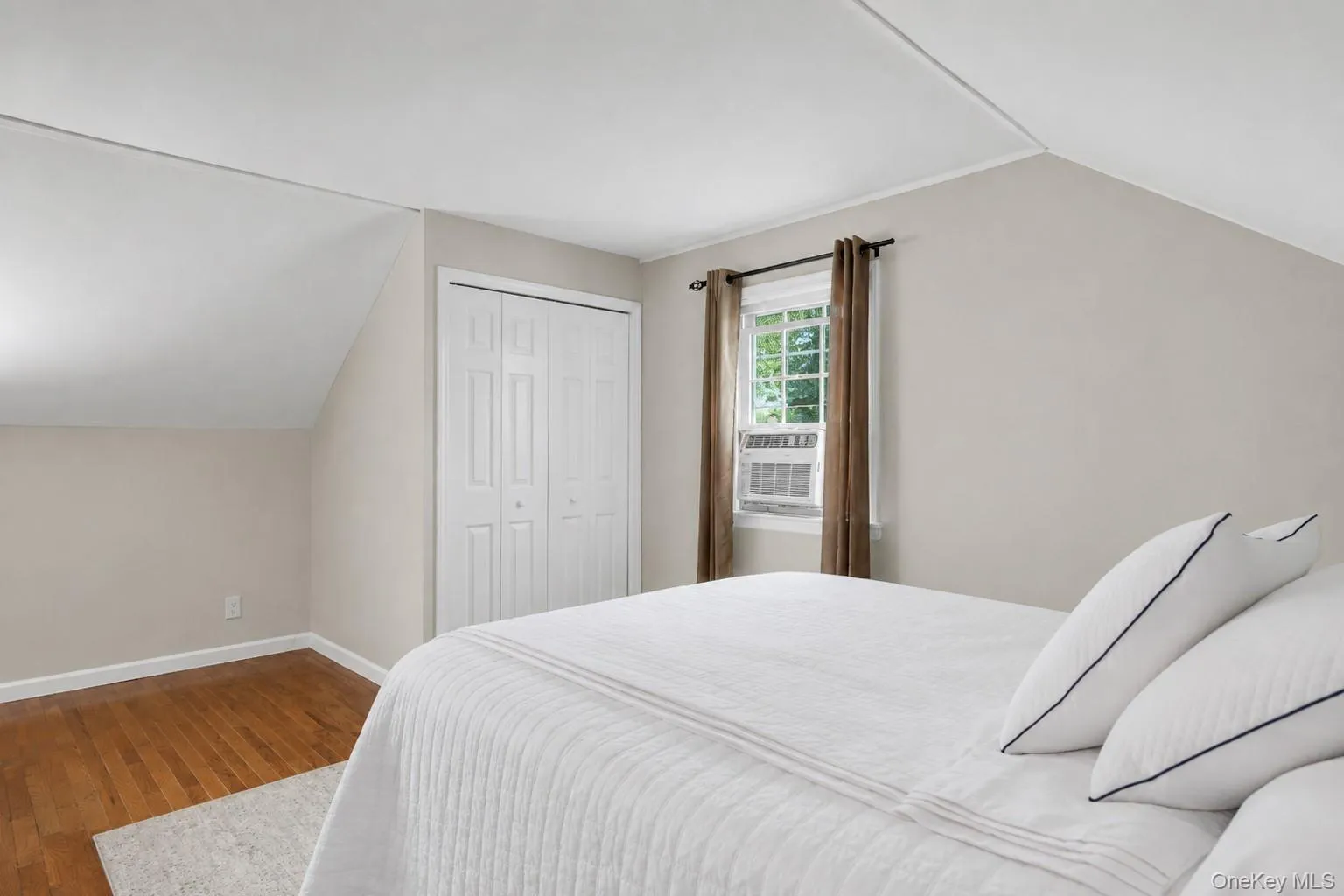 22 Shine Place, Hempstead, NY, 3 Bedrooms Bedrooms, 8 Rooms Rooms,1 BathroomBathrooms,Residential,For Rent,Shine,0,1041942 22 Shine Place, Hempstead, NY, 3 Bedrooms Bedrooms, 8 Rooms Rooms,1 BathroomBathrooms,Residential,For Rent,Shine,0,1041942