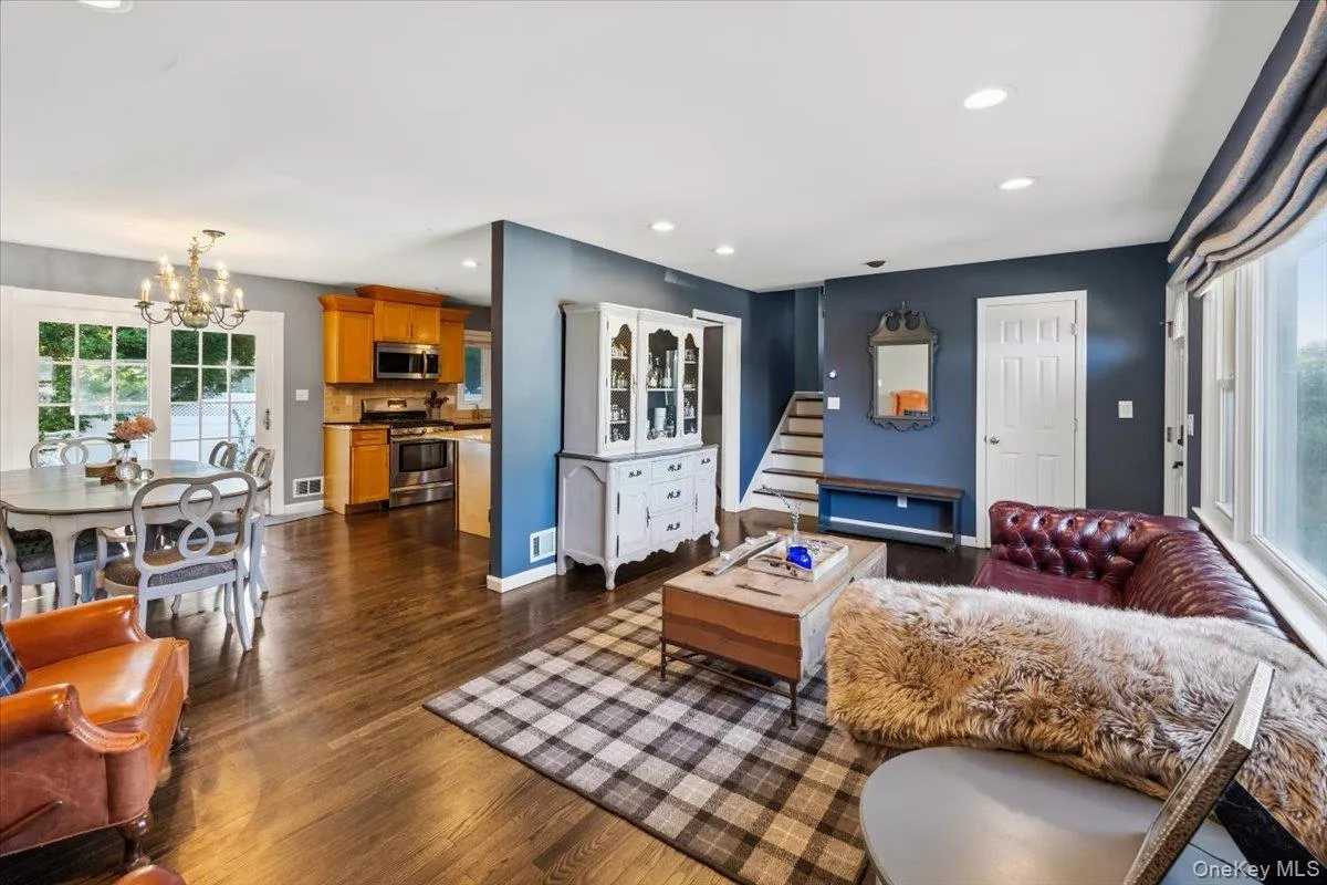 8 Foxwood Avenue, Ramapo, NY, 4 Bedrooms Bedrooms, 11 Rooms Rooms,2 BathroomsBathrooms,Residential,For Rent,Foxwood,0,1041944 8 Foxwood Avenue, Ramapo, NY, 4 Bedrooms Bedrooms, 11 Rooms Rooms,2 BathroomsBathrooms,Residential,For Rent,Foxwood,0,1041944