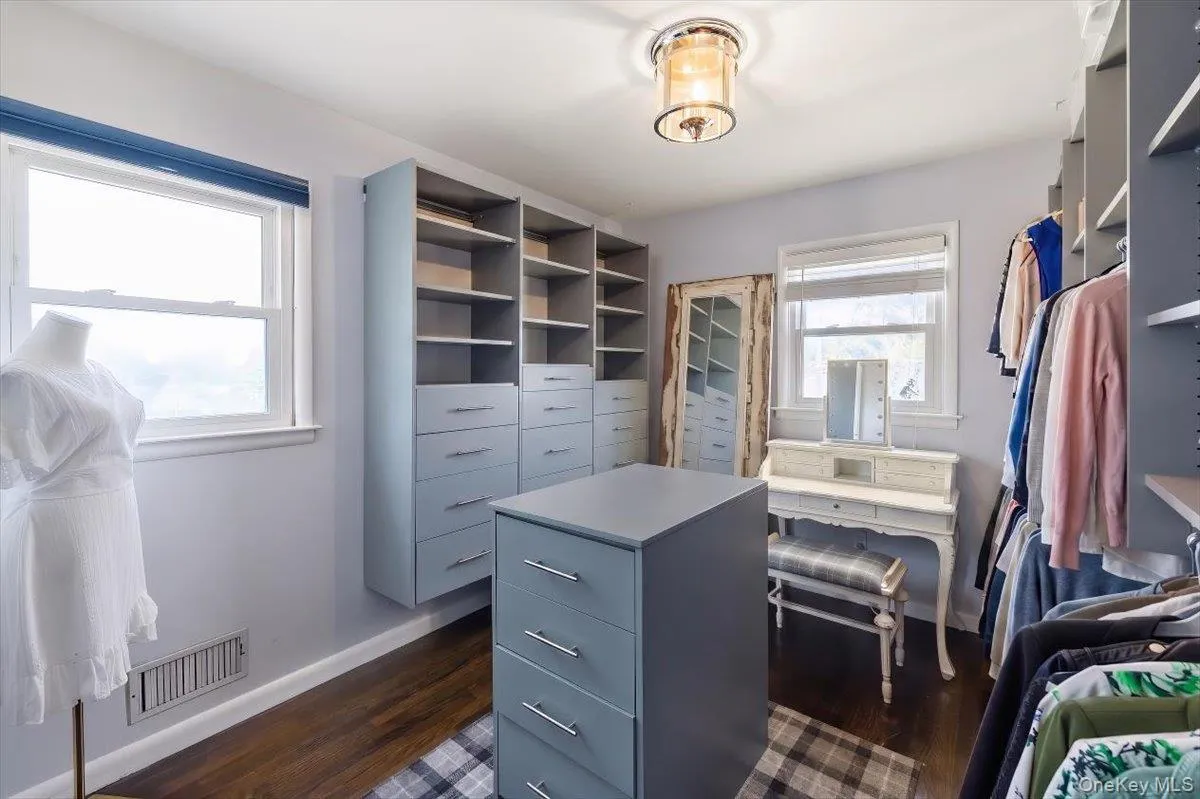 8 Foxwood Avenue, Ramapo, NY, 4 Bedrooms Bedrooms, 11 Rooms Rooms,2 BathroomsBathrooms,Residential,For Rent,Foxwood,0,1041944 8 Foxwood Avenue, Ramapo, NY, 4 Bedrooms Bedrooms, 11 Rooms Rooms,2 BathroomsBathrooms,Residential,For Rent,Foxwood,0,1041944
