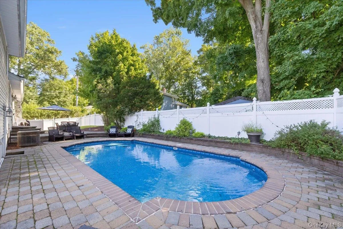 8 Foxwood Avenue, Ramapo, NY, 4 Bedrooms Bedrooms, 11 Rooms Rooms,2 BathroomsBathrooms,Residential,For Rent,Foxwood,0,1041944 8 Foxwood Avenue, Ramapo, NY, 4 Bedrooms Bedrooms, 11 Rooms Rooms,2 BathroomsBathrooms,Residential,For Rent,Foxwood,0,1041944