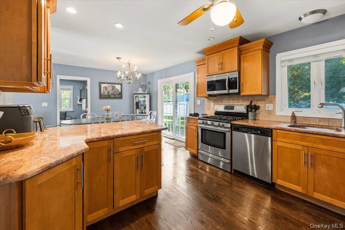 8 Foxwood Avenue, Ramapo, NY, 4 Bedrooms Bedrooms, 11 Rooms Rooms,2 BathroomsBathrooms,Residential,For Rent,Foxwood,0,1041944 8 Foxwood Avenue, Ramapo, NY, 4 Bedrooms Bedrooms, 11 Rooms Rooms,2 BathroomsBathrooms,Residential,For Rent,Foxwood,0,1041944