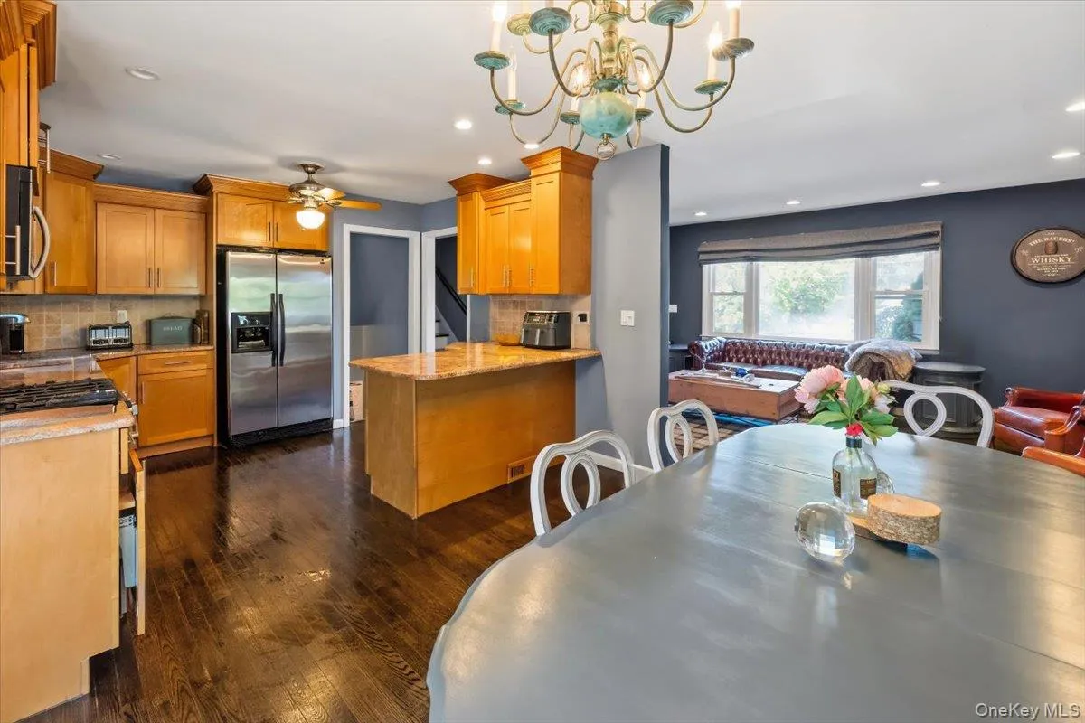 8 Foxwood Avenue, Ramapo, NY, 4 Bedrooms Bedrooms, 11 Rooms Rooms,2 BathroomsBathrooms,Residential,For Rent,Foxwood,0,1041944 8 Foxwood Avenue, Ramapo, NY, 4 Bedrooms Bedrooms, 11 Rooms Rooms,2 BathroomsBathrooms,Residential,For Rent,Foxwood,0,1041944