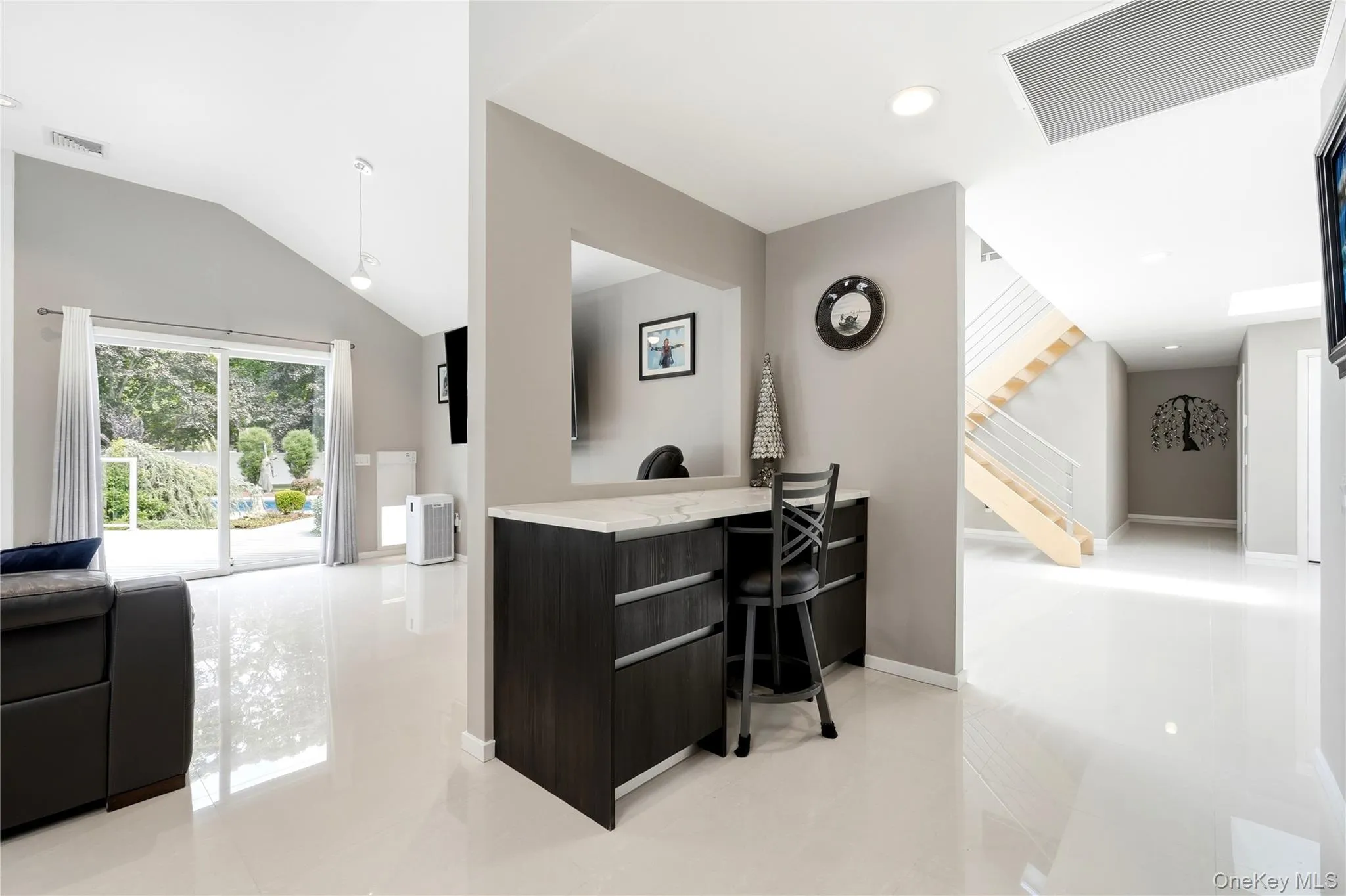 31 Deer Run, Islip, NY, 4 Bedrooms Bedrooms, 10 Rooms Rooms,2 BathroomsBathrooms,Residential,For Rent,Deer,0,1041948 31 Deer Run, Islip, NY, 4 Bedrooms Bedrooms, 10 Rooms Rooms,2 BathroomsBathrooms,Residential,For Rent,Deer,0,1041948