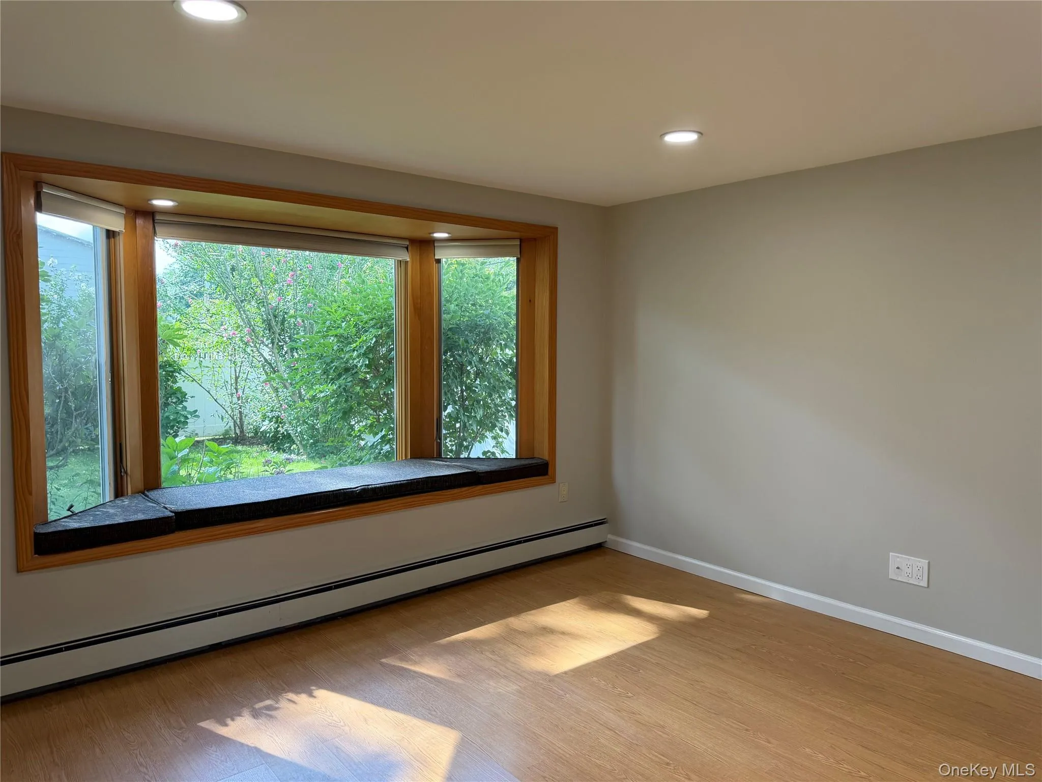 110 Clinton Avenue, Brookhaven, NY, 1 Bedroom Bedrooms, 2 Room Rooms,1 BathroomBathrooms,Residential Lease,For Rent,Clinton,0,1041954 110 Clinton Avenue, Brookhaven, NY, 1 Bedroom Bedrooms, 2 Room Rooms,1 BathroomBathrooms,Residential Lease,For Rent,Clinton,0,1041954