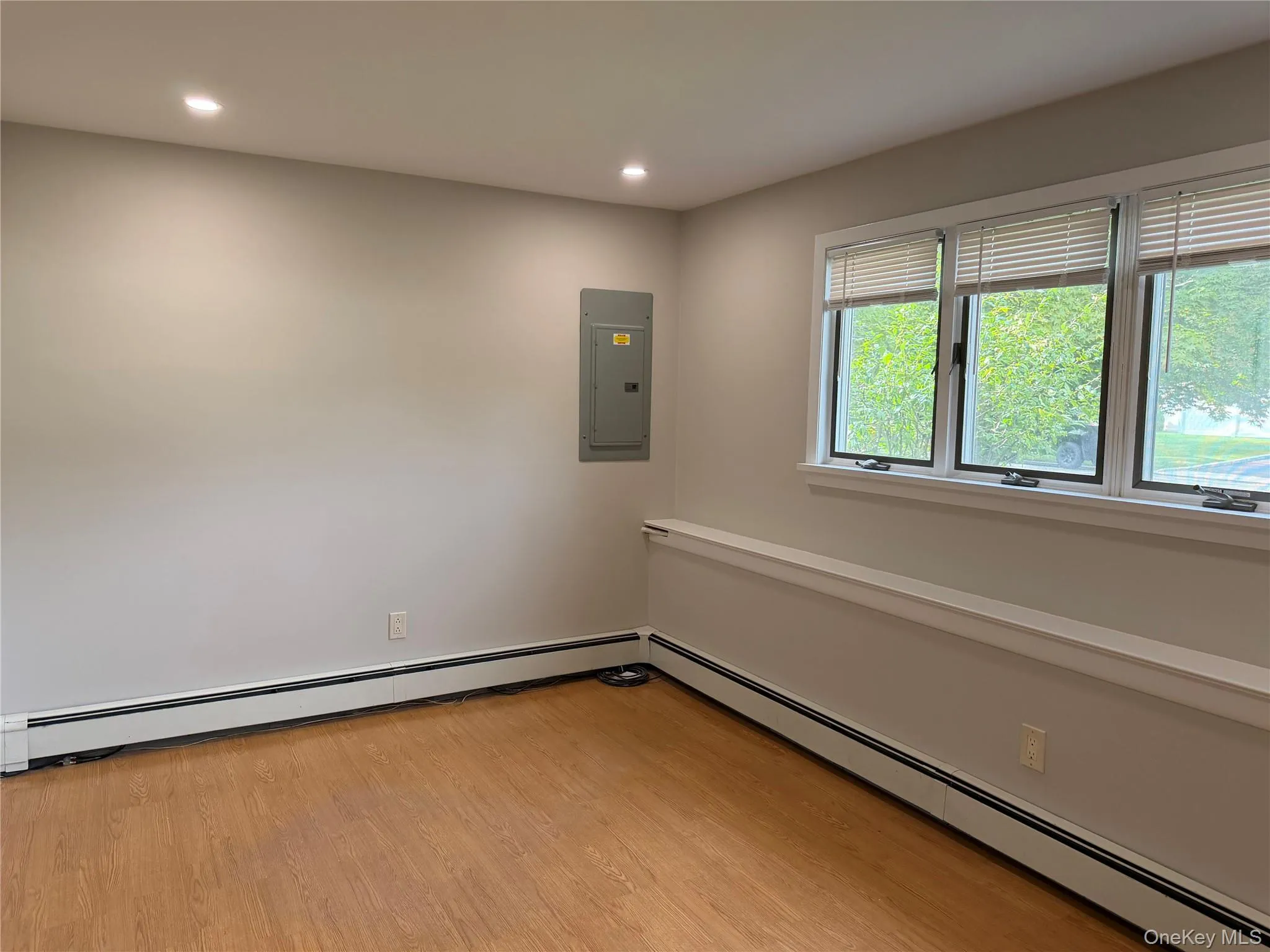 110 Clinton Avenue, Brookhaven, NY, 1 Bedroom Bedrooms, 2 Room Rooms,1 BathroomBathrooms,Residential Lease,For Rent,Clinton,0,1041954 110 Clinton Avenue, Brookhaven, NY, 1 Bedroom Bedrooms, 2 Room Rooms,1 BathroomBathrooms,Residential Lease,For Rent,Clinton,0,1041954