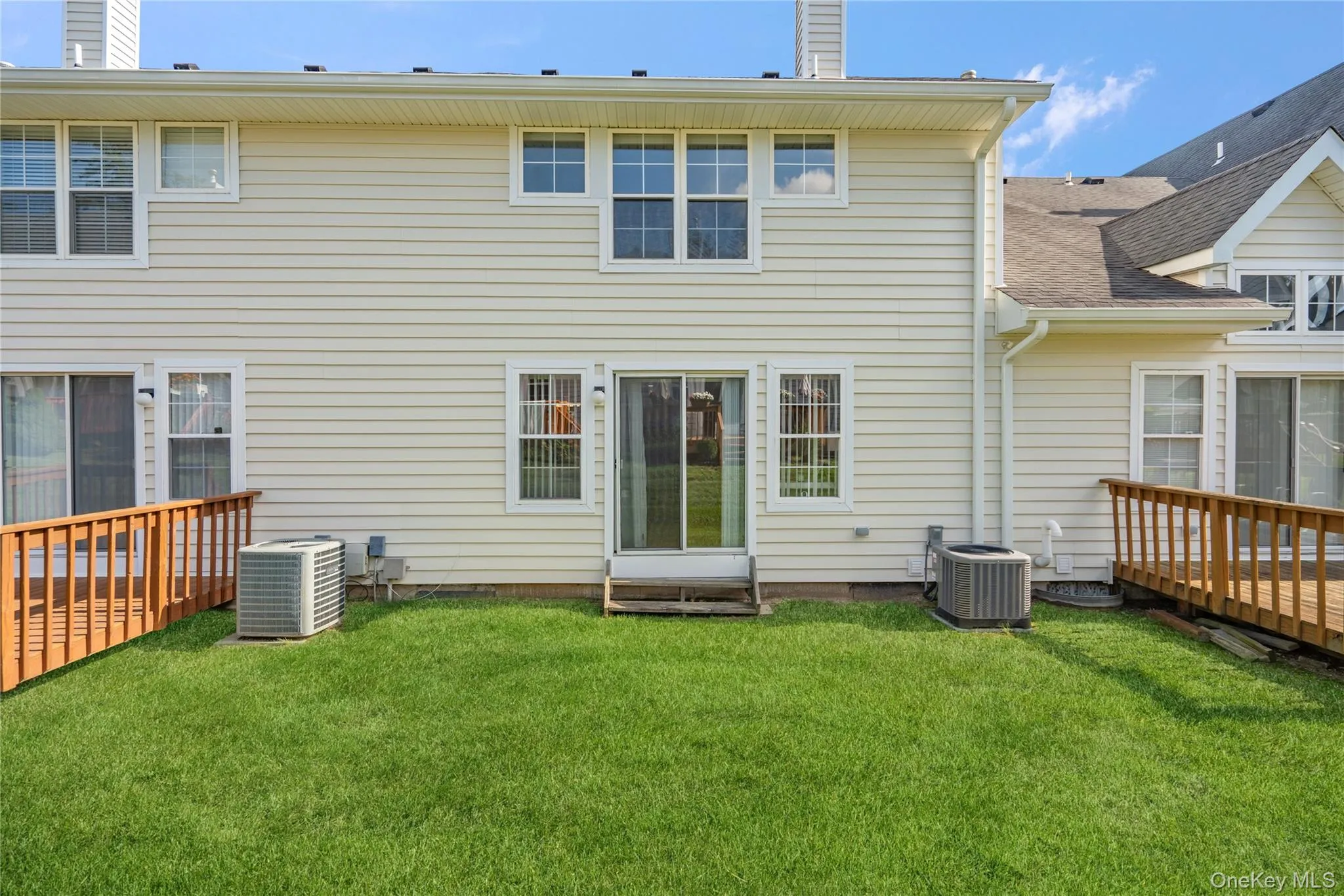 15 Springfield Circle, Islip, NY, 3 Bedrooms Bedrooms, 6 Rooms Rooms,2 BathroomsBathrooms,Residential,For Rent,Springfield,0,1041958 15 Springfield Circle, Islip, NY, 3 Bedrooms Bedrooms, 6 Rooms Rooms,2 BathroomsBathrooms,Residential,For Rent,Springfield,0,1041958