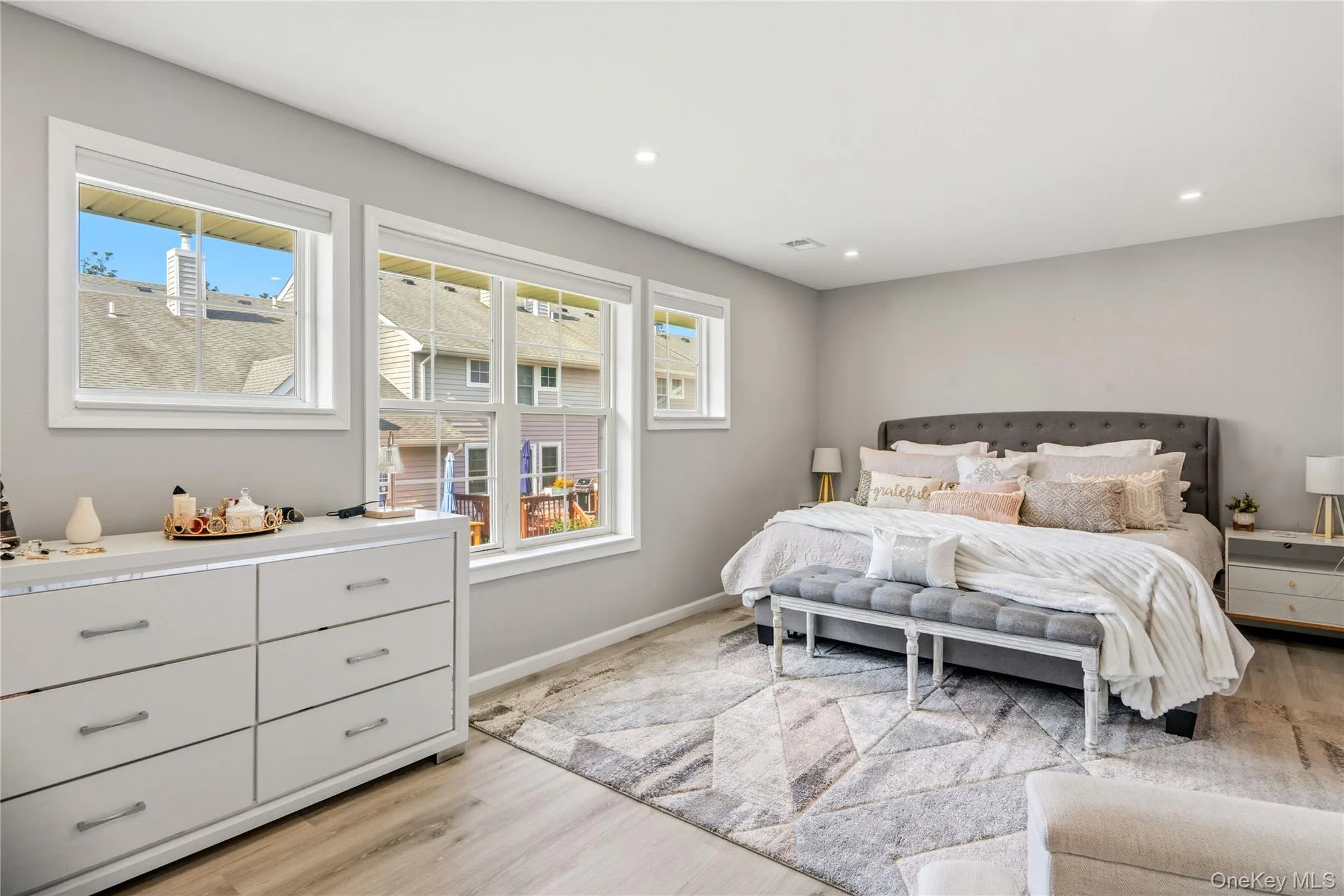 15 Springfield Circle, Islip, NY, 3 Bedrooms Bedrooms, 6 Rooms Rooms,2 BathroomsBathrooms,Residential,For Rent,Springfield,0,1041958 15 Springfield Circle, Islip, NY, 3 Bedrooms Bedrooms, 6 Rooms Rooms,2 BathroomsBathrooms,Residential,For Rent,Springfield,0,1041958