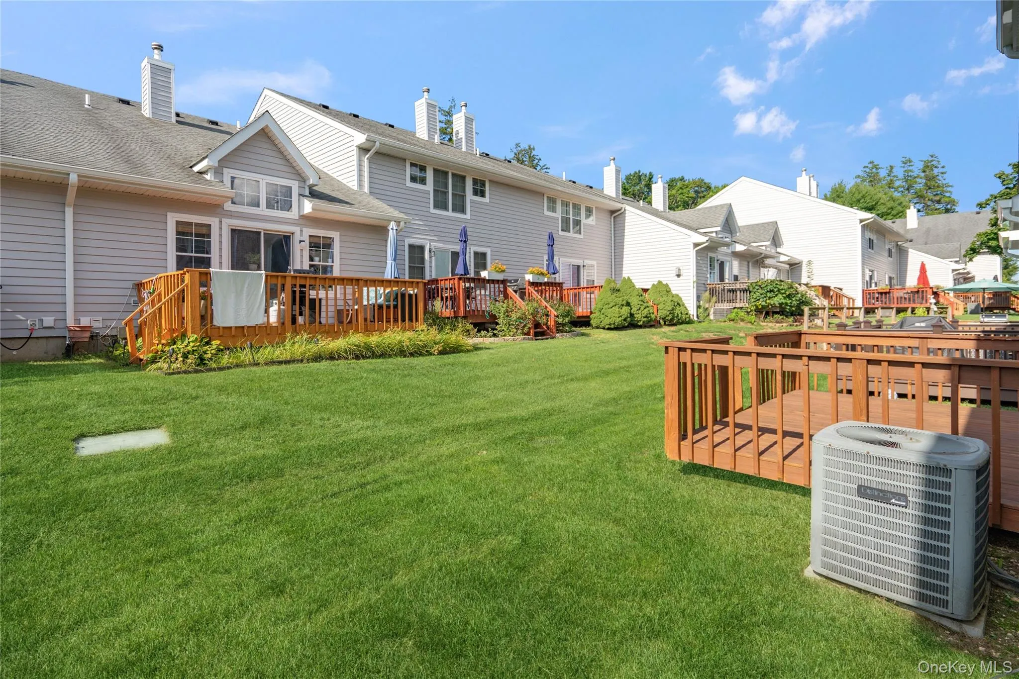 15 Springfield Circle, Islip, NY, 3 Bedrooms Bedrooms, 6 Rooms Rooms,2 BathroomsBathrooms,Residential,For Rent,Springfield,0,1041958 15 Springfield Circle, Islip, NY, 3 Bedrooms Bedrooms, 6 Rooms Rooms,2 BathroomsBathrooms,Residential,For Rent,Springfield,0,1041958