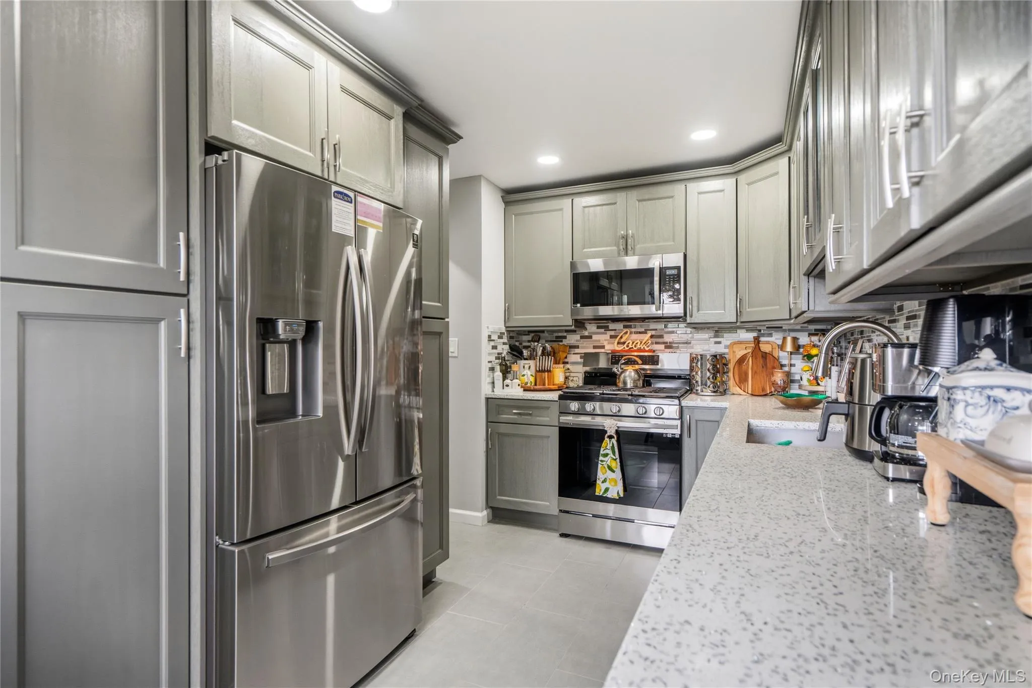 15 Springfield Circle, Islip, NY, 3 Bedrooms Bedrooms, 6 Rooms Rooms,2 BathroomsBathrooms,Residential,For Rent,Springfield,0,1041958 15 Springfield Circle, Islip, NY, 3 Bedrooms Bedrooms, 6 Rooms Rooms,2 BathroomsBathrooms,Residential,For Rent,Springfield,0,1041958