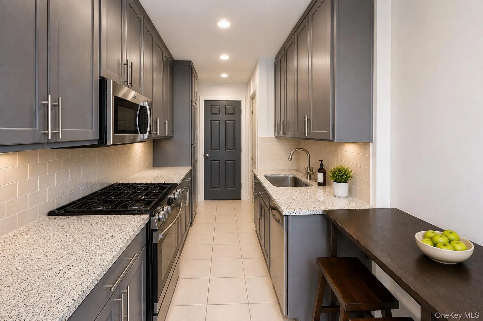 472 Gramatan Avenue, Mount Vernon, NY, 2 Bedroom Bedrooms, 5 Room Rooms,1 BathroomBathrooms,Residential Lease,For Rent,Gramatan,0,1041959 472 Gramatan Avenue, Mount Vernon, NY, 2 Bedroom Bedrooms, 5 Room Rooms,1 BathroomBathrooms,Residential Lease,For Rent,Gramatan,0,1041959