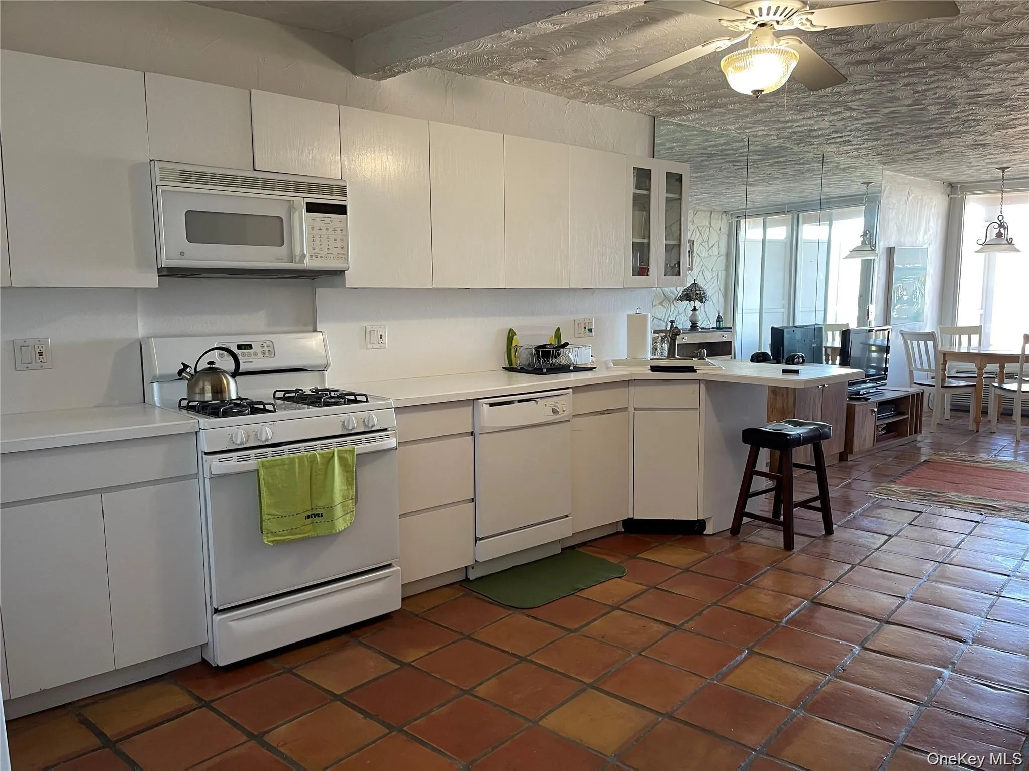 830 Shore Road, Long Beach, NY, 3 Rooms Rooms,1 BathroomBathrooms,Residential Lease,For Rent,Shore,0,1041967 830 Shore Road, Long Beach, NY, 3 Rooms Rooms,1 BathroomBathrooms,Residential Lease,For Rent,Shore,0,1041967