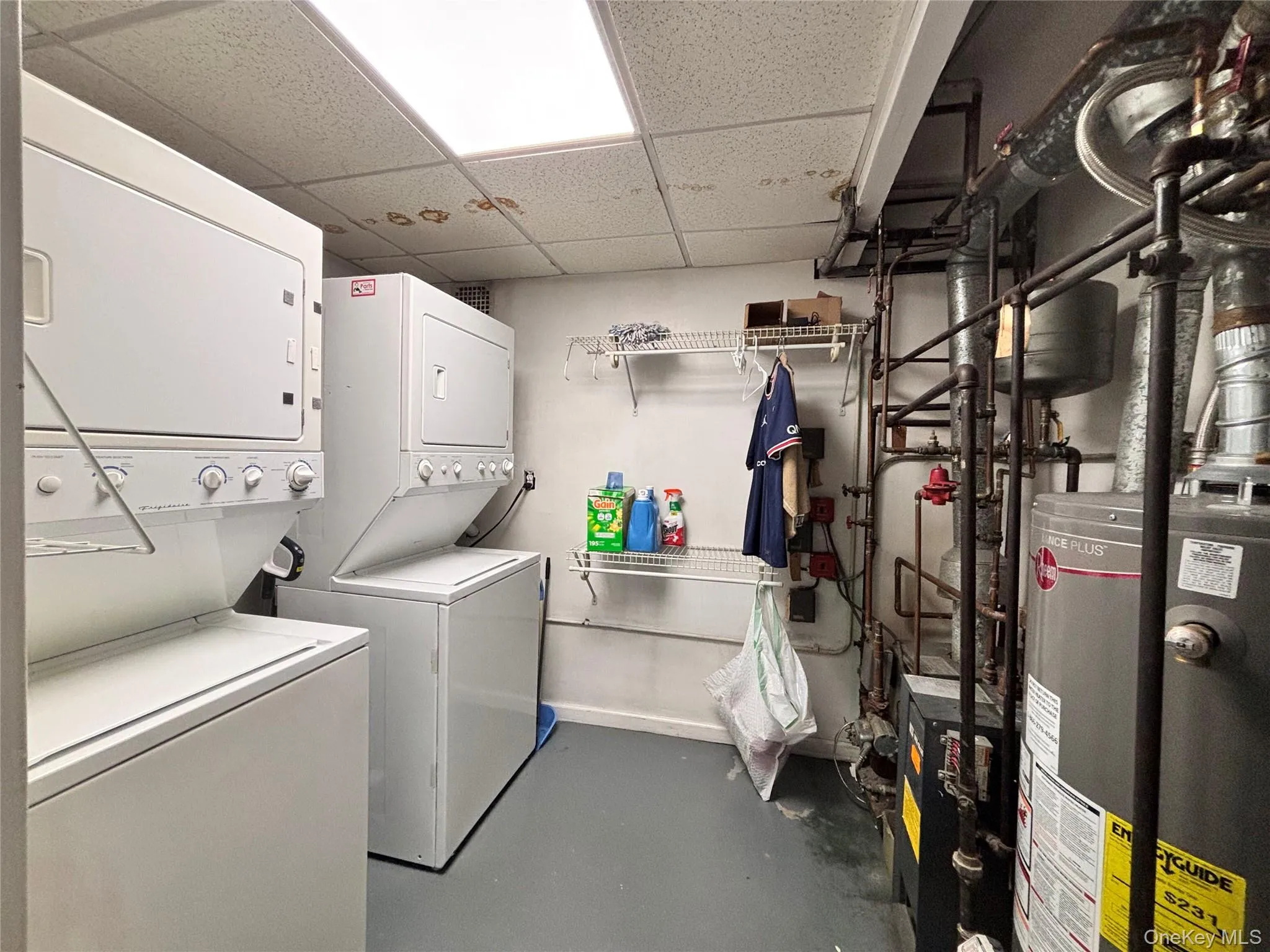 120-09 Ketch Court, New York, NY, 4 Bedrooms Bedrooms, 12 Rooms Rooms,3 BathroomsBathrooms,Residential,For Rent,Ketch,0,1041970 120-09 Ketch Court, New York, NY, 4 Bedrooms Bedrooms, 12 Rooms Rooms,3 BathroomsBathrooms,Residential,For Rent,Ketch,0,1041970