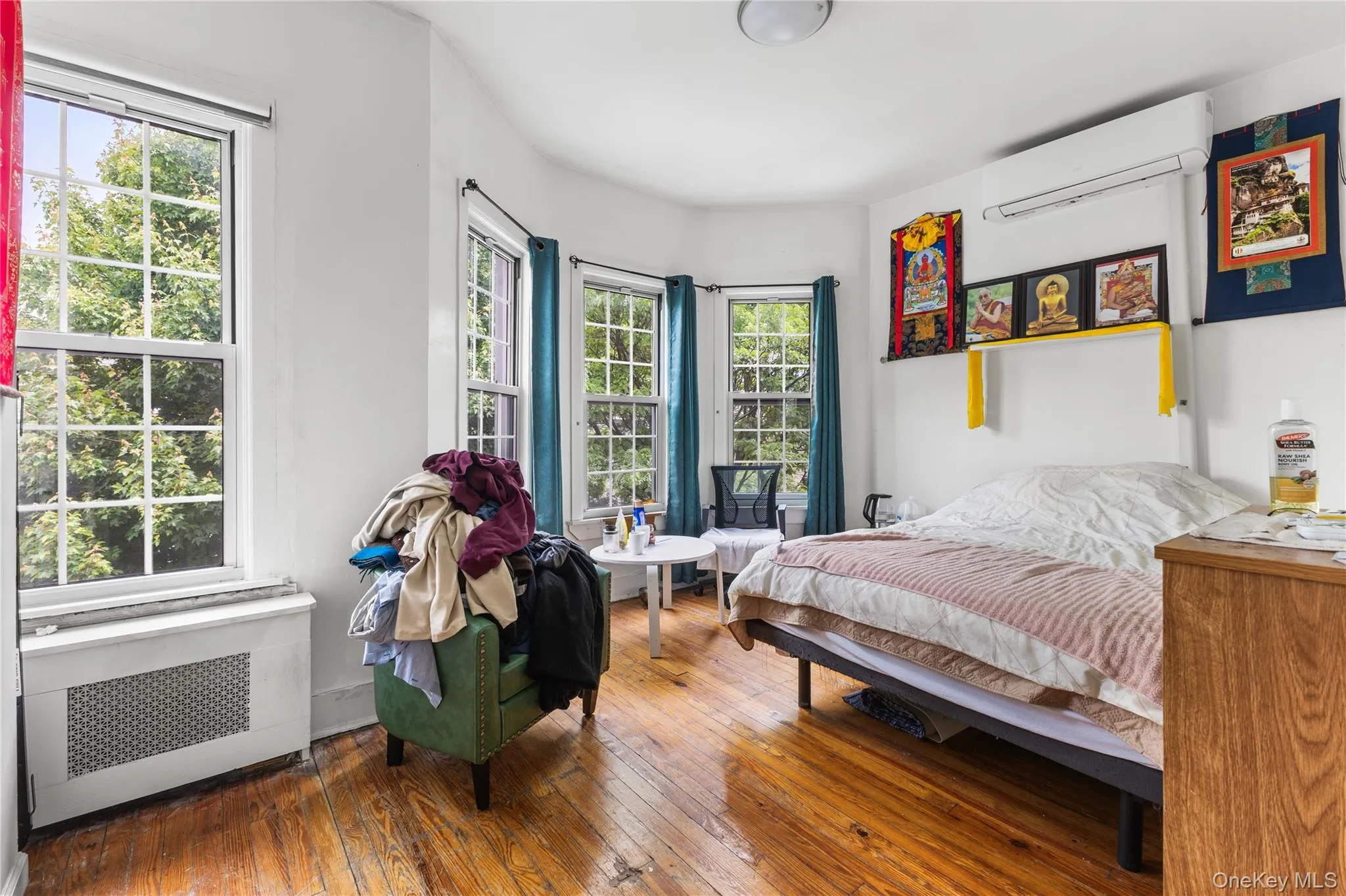 85-40 79th Street, New York, NY, 5 Bedrooms Bedrooms, 9 Rooms Rooms,3 BathroomsBathrooms,Residential,For Rent,79th,0,1041973 85-40 79th Street, New York, NY, 5 Bedrooms Bedrooms, 9 Rooms Rooms,3 BathroomsBathrooms,Residential,For Rent,79th,0,1041973