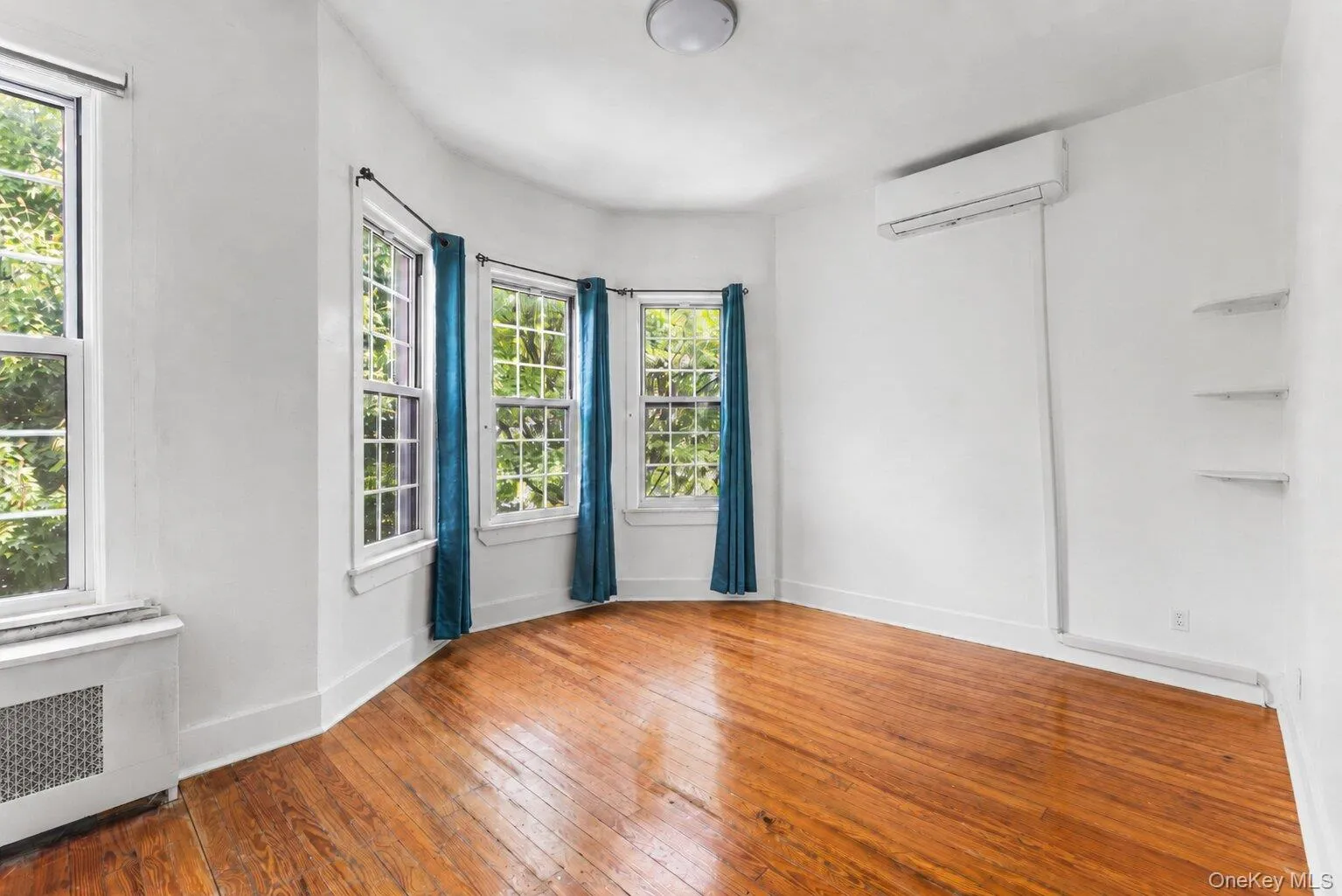 85-40 79th Street, New York, NY, 5 Bedrooms Bedrooms, 9 Rooms Rooms,3 BathroomsBathrooms,Residential,For Rent,79th,0,1041973 85-40 79th Street, New York, NY, 5 Bedrooms Bedrooms, 9 Rooms Rooms,3 BathroomsBathrooms,Residential,For Rent,79th,0,1041973