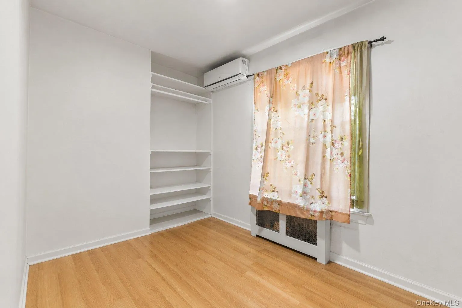 85-40 79th Street, New York, NY, 5 Bedrooms Bedrooms, 9 Rooms Rooms,3 BathroomsBathrooms,Residential,For Rent,79th,0,1041973 85-40 79th Street, New York, NY, 5 Bedrooms Bedrooms, 9 Rooms Rooms,3 BathroomsBathrooms,Residential,For Rent,79th,0,1041973