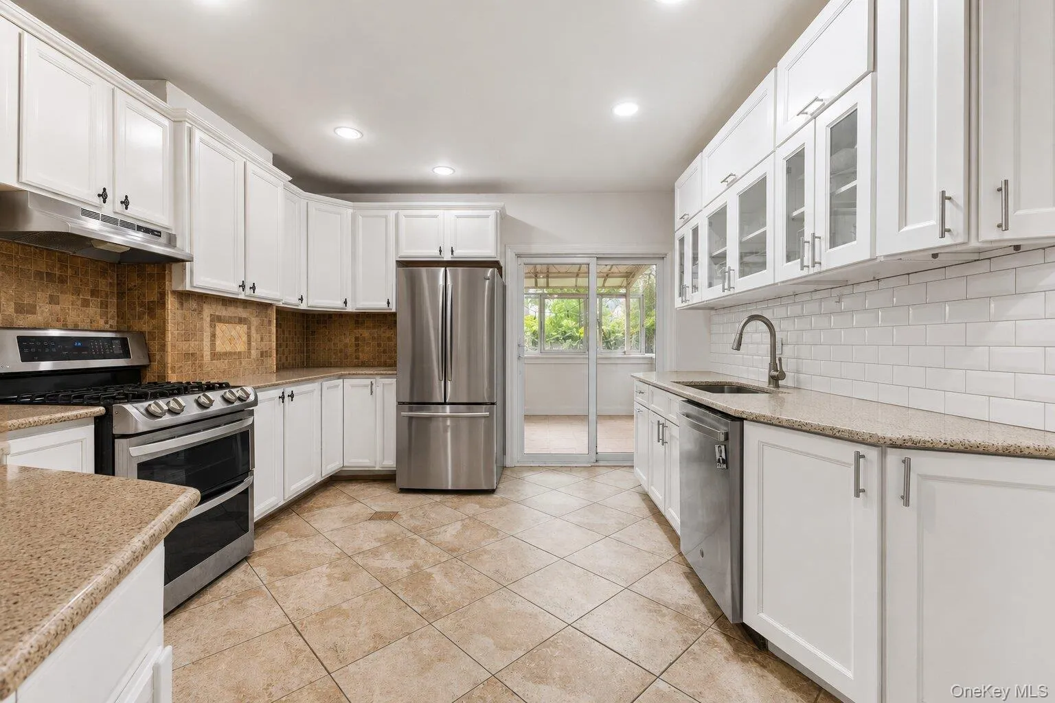 85-40 79th Street, New York, NY, 5 Bedrooms Bedrooms, 9 Rooms Rooms,3 BathroomsBathrooms,Residential,For Rent,79th,0,1041973 85-40 79th Street, New York, NY, 5 Bedrooms Bedrooms, 9 Rooms Rooms,3 BathroomsBathrooms,Residential,For Rent,79th,0,1041973
