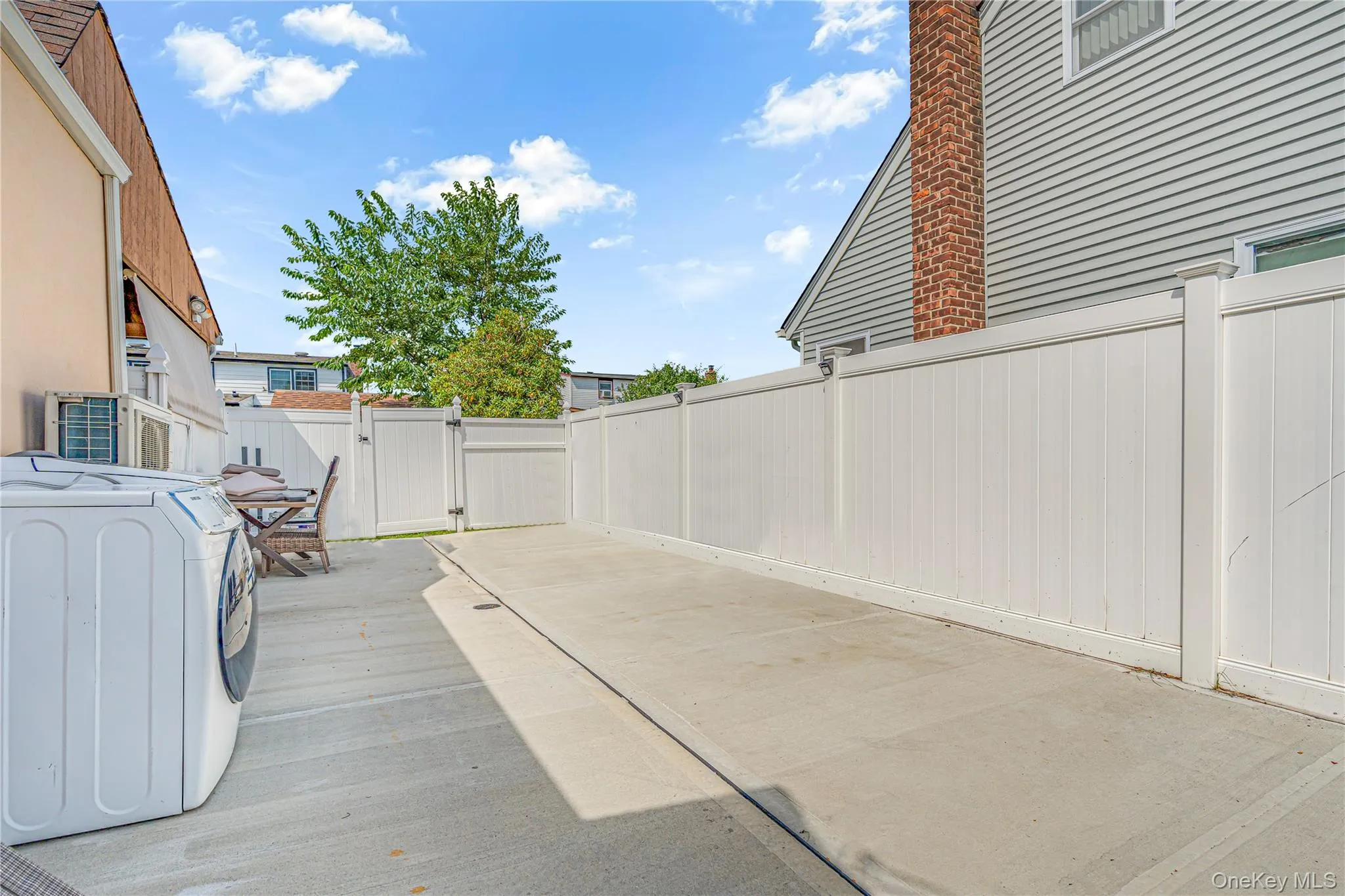 195 Wisconsin Avenue, Oyster Bay, NY, 3 Bedrooms Bedrooms, 7 Rooms Rooms,2 BathroomsBathrooms,Residential,For Rent,Wisconsin,0,1041975 195 Wisconsin Avenue, Oyster Bay, NY, 3 Bedrooms Bedrooms, 7 Rooms Rooms,2 BathroomsBathrooms,Residential,For Rent,Wisconsin,0,1041975