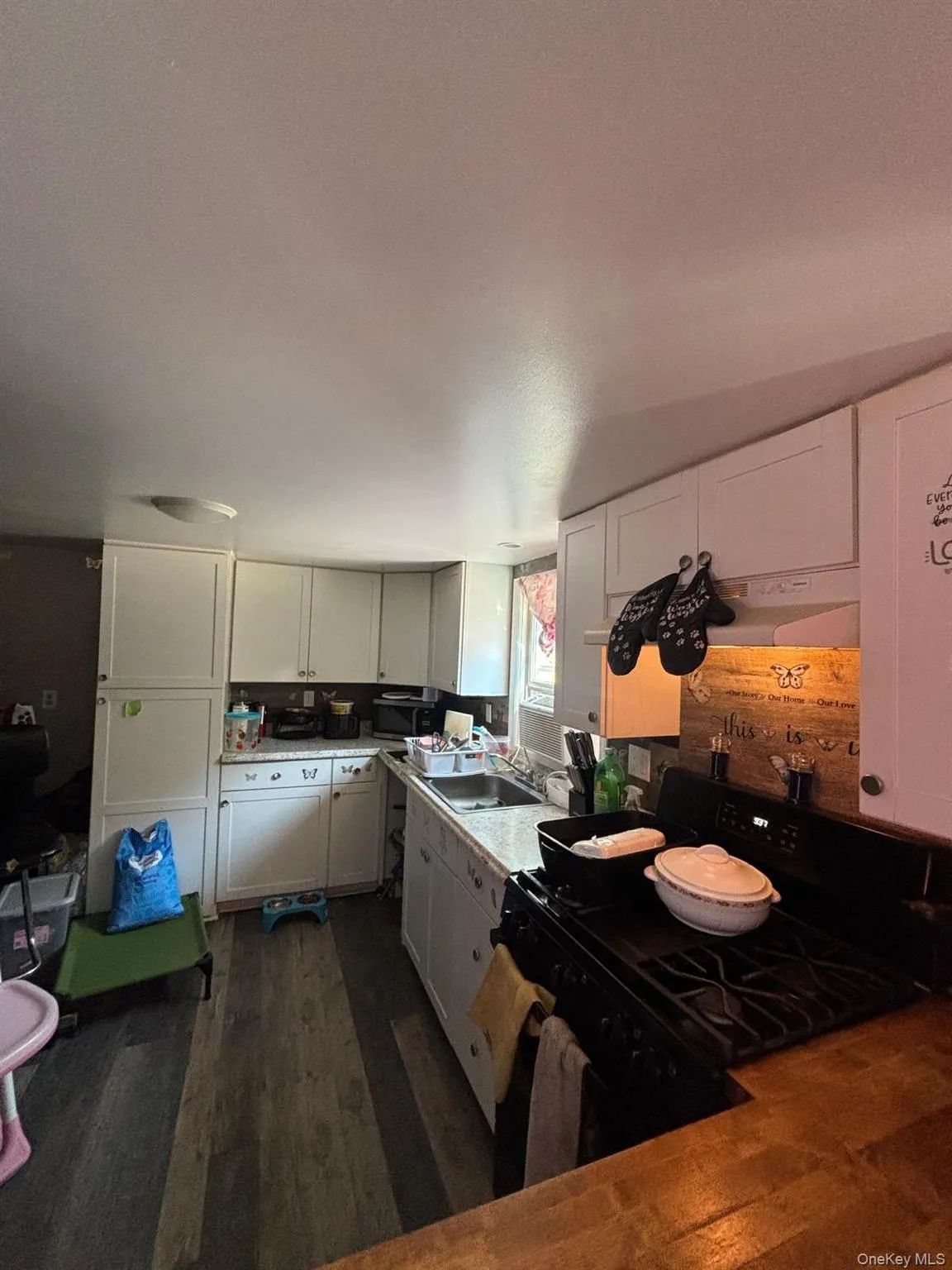 16 Bellport Street, Brookhaven, NY, 2 Bedrooms Bedrooms, 4 Rooms Rooms,1 BathroomBathrooms,Residential Lease,For Rent,Bellport Street,0,1041976 16 Bellport Street, Brookhaven, NY, 2 Bedrooms Bedrooms, 4 Rooms Rooms,1 BathroomBathrooms,Residential Lease,For Rent,Bellport Street,0,1041976