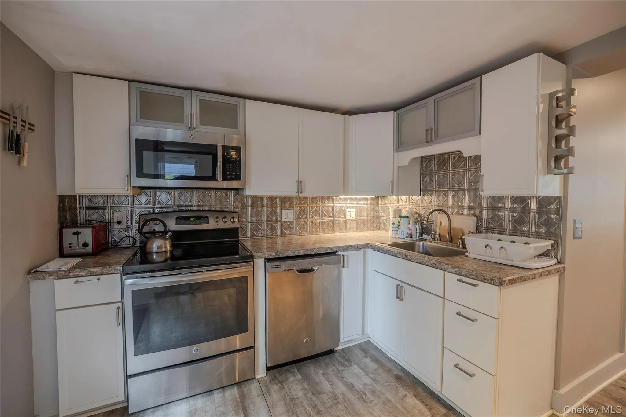 13 Kemble Avenue, Philipstown, NY, 2 Bedrooms Bedrooms, 5 Rooms Rooms,1 BathroomBathrooms,Residential,For Rent,Kemble,0,1041977 13 Kemble Avenue, Philipstown, NY, 2 Bedrooms Bedrooms, 5 Rooms Rooms,1 BathroomBathrooms,Residential,For Rent,Kemble,0,1041977