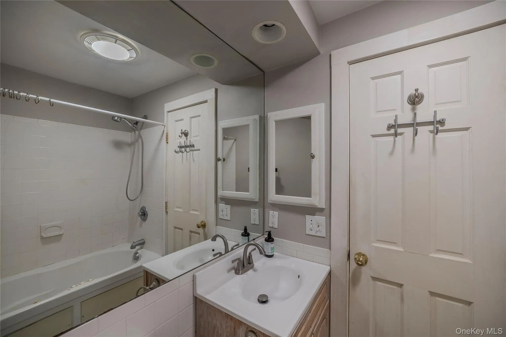 13 Kemble Avenue, Philipstown, NY, 2 Bedrooms Bedrooms, 5 Rooms Rooms,1 BathroomBathrooms,Residential,For Rent,Kemble,0,1041977 13 Kemble Avenue, Philipstown, NY, 2 Bedrooms Bedrooms, 5 Rooms Rooms,1 BathroomBathrooms,Residential,For Rent,Kemble,0,1041977