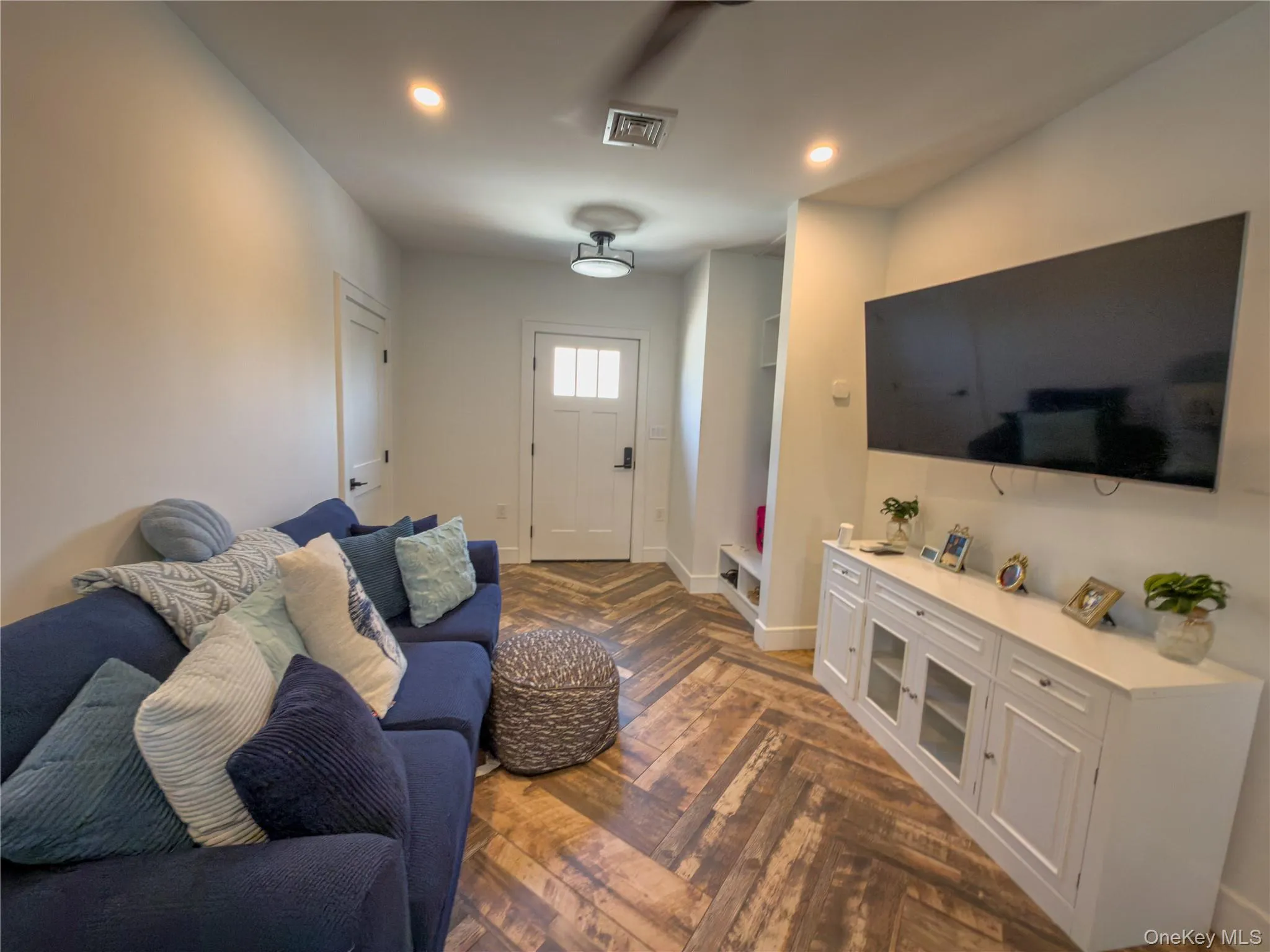 723 Olive Street, Long Beach, NY, 4 Bedrooms Bedrooms, 8 Rooms Rooms,2 BathroomsBathrooms,Residential,For Rent,Olive,0,1041983 723 Olive Street, Long Beach, NY, 4 Bedrooms Bedrooms, 8 Rooms Rooms,2 BathroomsBathrooms,Residential,For Rent,Olive,0,1041983
