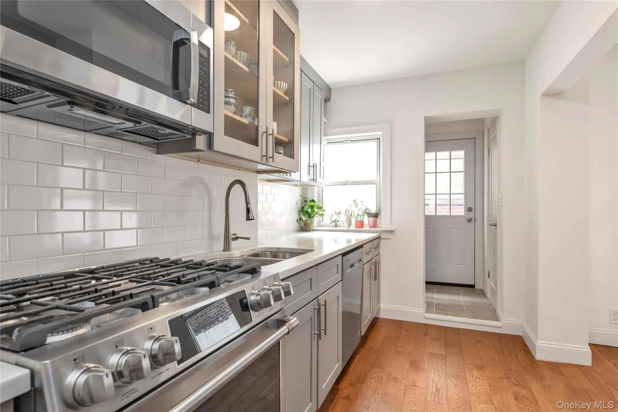 Subway tile backsplash, stainless steel appliances Subway tile backsplash, stainless steel appliances