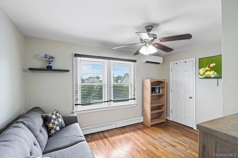 183 Horton Avenue, Hempstead, NY, 3 Bedrooms Bedrooms, 7 Rooms Rooms,1 BathroomBathrooms,Residential,For Rent,Horton,0,1041991 183 Horton Avenue, Hempstead, NY, 3 Bedrooms Bedrooms, 7 Rooms Rooms,1 BathroomBathrooms,Residential,For Rent,Horton,0,1041991