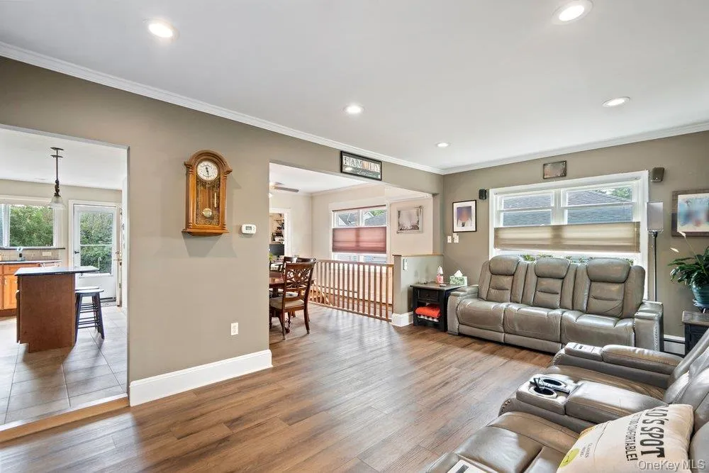 183 Horton Avenue, Hempstead, NY, 3 Bedrooms Bedrooms, 7 Rooms Rooms,1 BathroomBathrooms,Residential,For Rent,Horton,0,1041991 183 Horton Avenue, Hempstead, NY, 3 Bedrooms Bedrooms, 7 Rooms Rooms,1 BathroomBathrooms,Residential,For Rent,Horton,0,1041991
