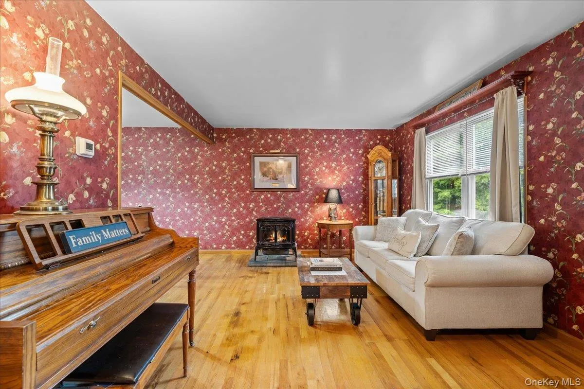 7 Laura Road, Monroe, NY, 4 Bedrooms Bedrooms, 10 Rooms Rooms,2 BathroomsBathrooms,Residential,For Rent,Laura,0,1041995 7 Laura Road, Monroe, NY, 4 Bedrooms Bedrooms, 10 Rooms Rooms,2 BathroomsBathrooms,Residential,For Rent,Laura,0,1041995