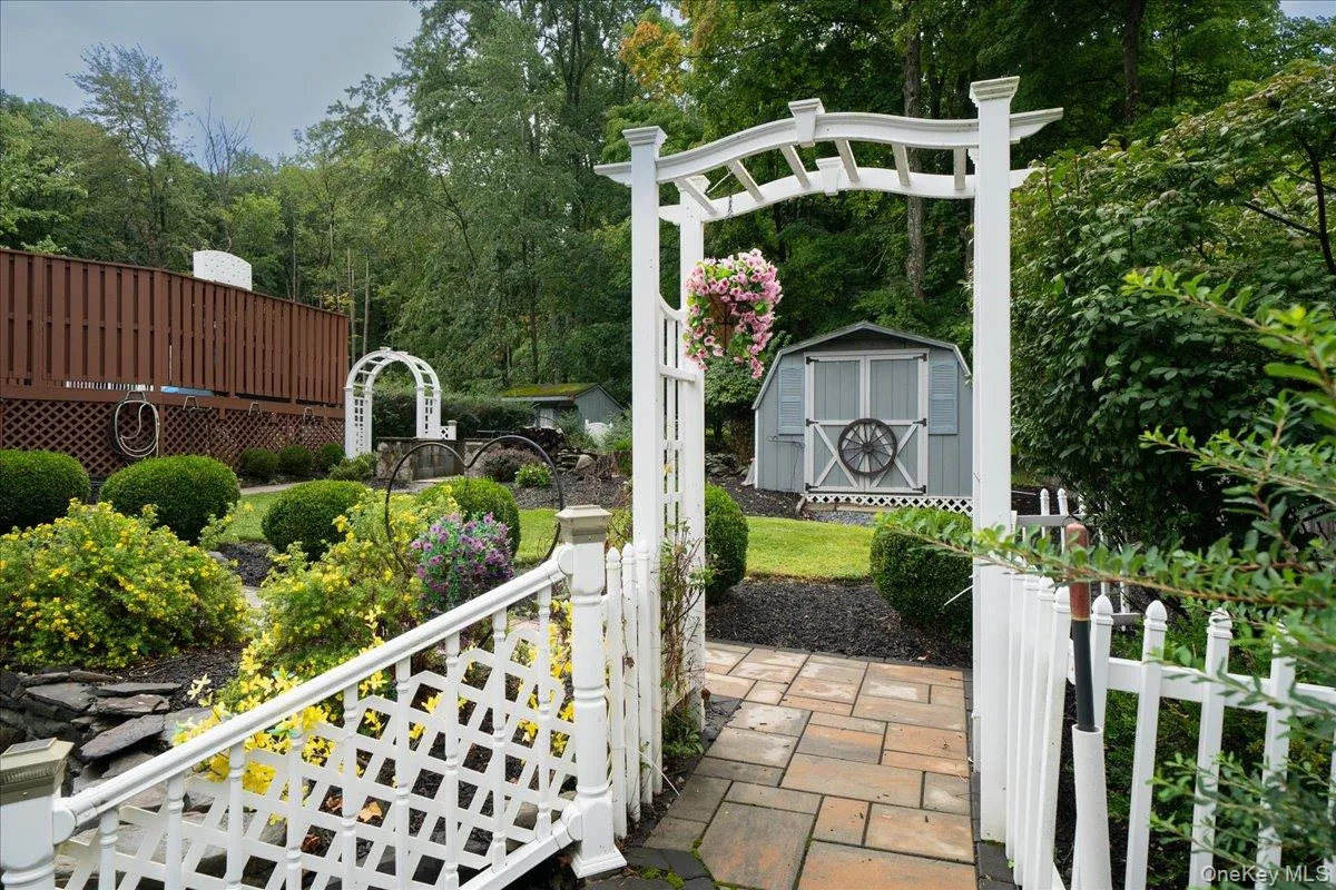 7 Laura Road, Monroe, NY, 4 Bedrooms Bedrooms, 10 Rooms Rooms,2 BathroomsBathrooms,Residential,For Rent,Laura,0,1041995 7 Laura Road, Monroe, NY, 4 Bedrooms Bedrooms, 10 Rooms Rooms,2 BathroomsBathrooms,Residential,For Rent,Laura,0,1041995