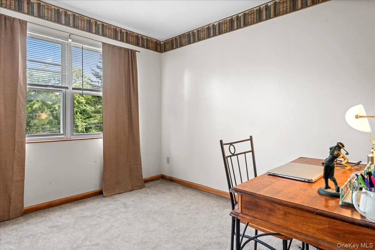 Office or bedroom Office or bedroom