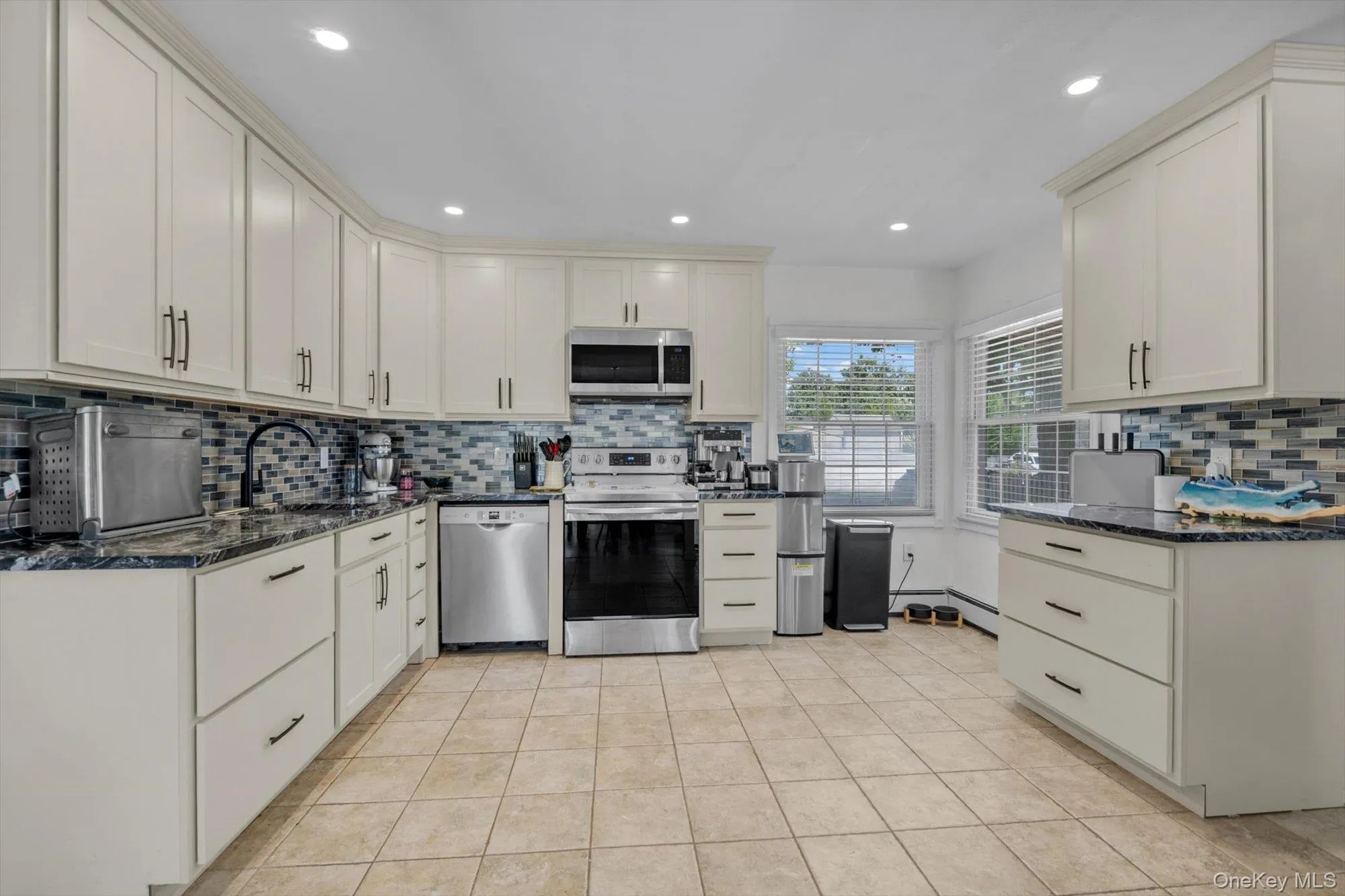 11 Sprucewood Drive, Hempstead, NY, 4 Bedrooms Bedrooms, 9 Rooms Rooms,2 BathroomsBathrooms,Residential,For Rent,Sprucewood,0,1042000 11 Sprucewood Drive, Hempstead, NY, 4 Bedrooms Bedrooms, 9 Rooms Rooms,2 BathroomsBathrooms,Residential,For Rent,Sprucewood,0,1042000