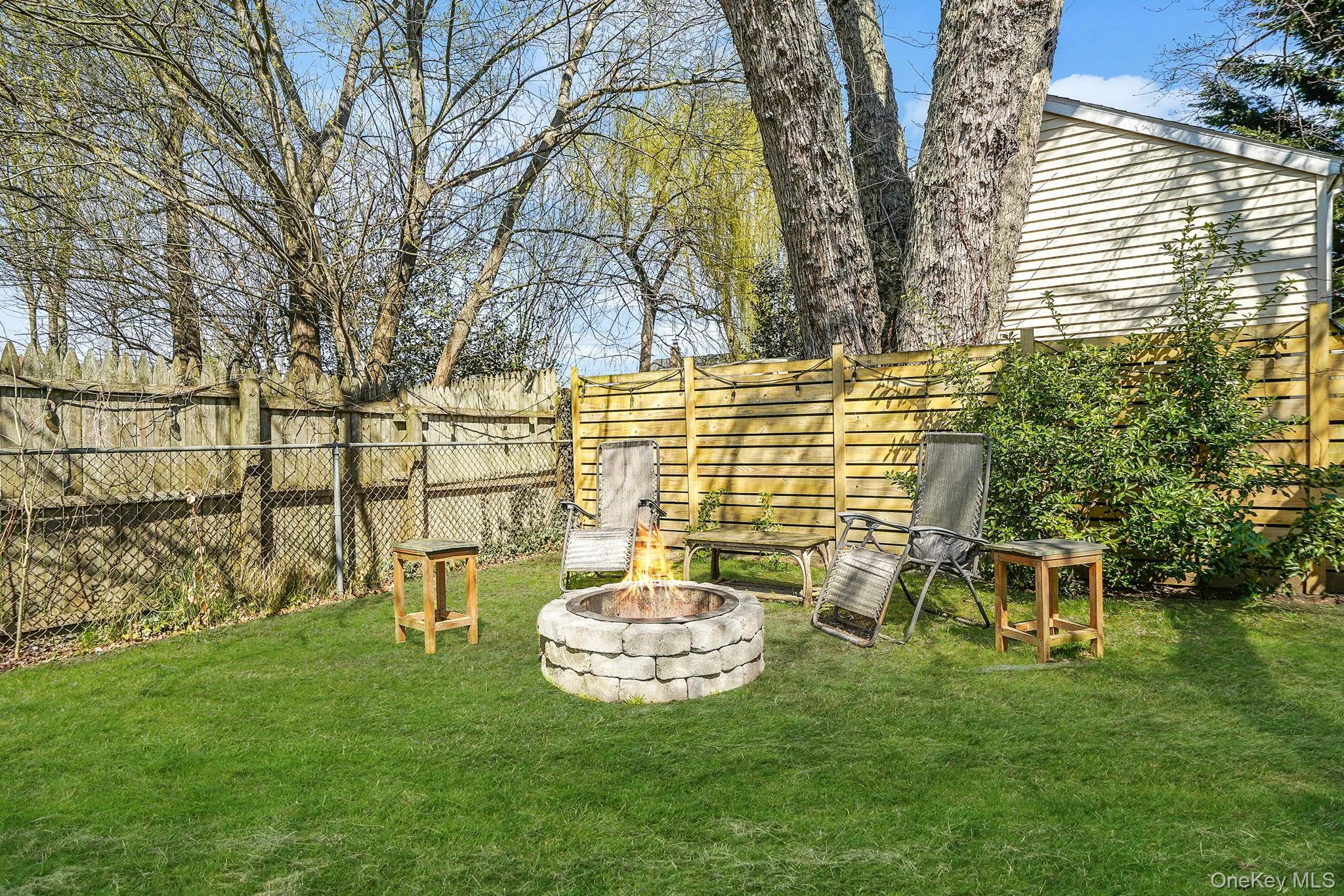 35 Thorburn Avenue, Brookhaven, NY, 2 Bedrooms Bedrooms, 5 Rooms Rooms,1 BathroomBathrooms,Residential,For Rent,Thorburn,0,1042002 35 Thorburn Avenue, Brookhaven, NY, 2 Bedrooms Bedrooms, 5 Rooms Rooms,1 BathroomBathrooms,Residential,For Rent,Thorburn,0,1042002