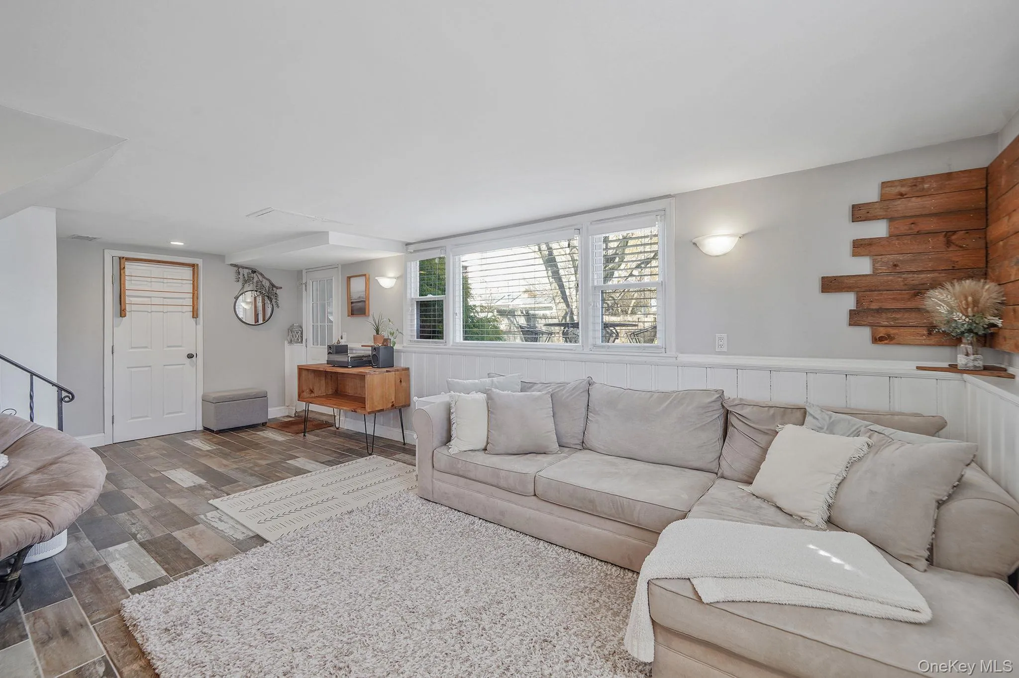 35 Thorburn Avenue, Brookhaven, NY, 2 Bedrooms Bedrooms, 5 Rooms Rooms,1 BathroomBathrooms,Residential,For Rent,Thorburn,0,1042002 35 Thorburn Avenue, Brookhaven, NY, 2 Bedrooms Bedrooms, 5 Rooms Rooms,1 BathroomBathrooms,Residential,For Rent,Thorburn,0,1042002