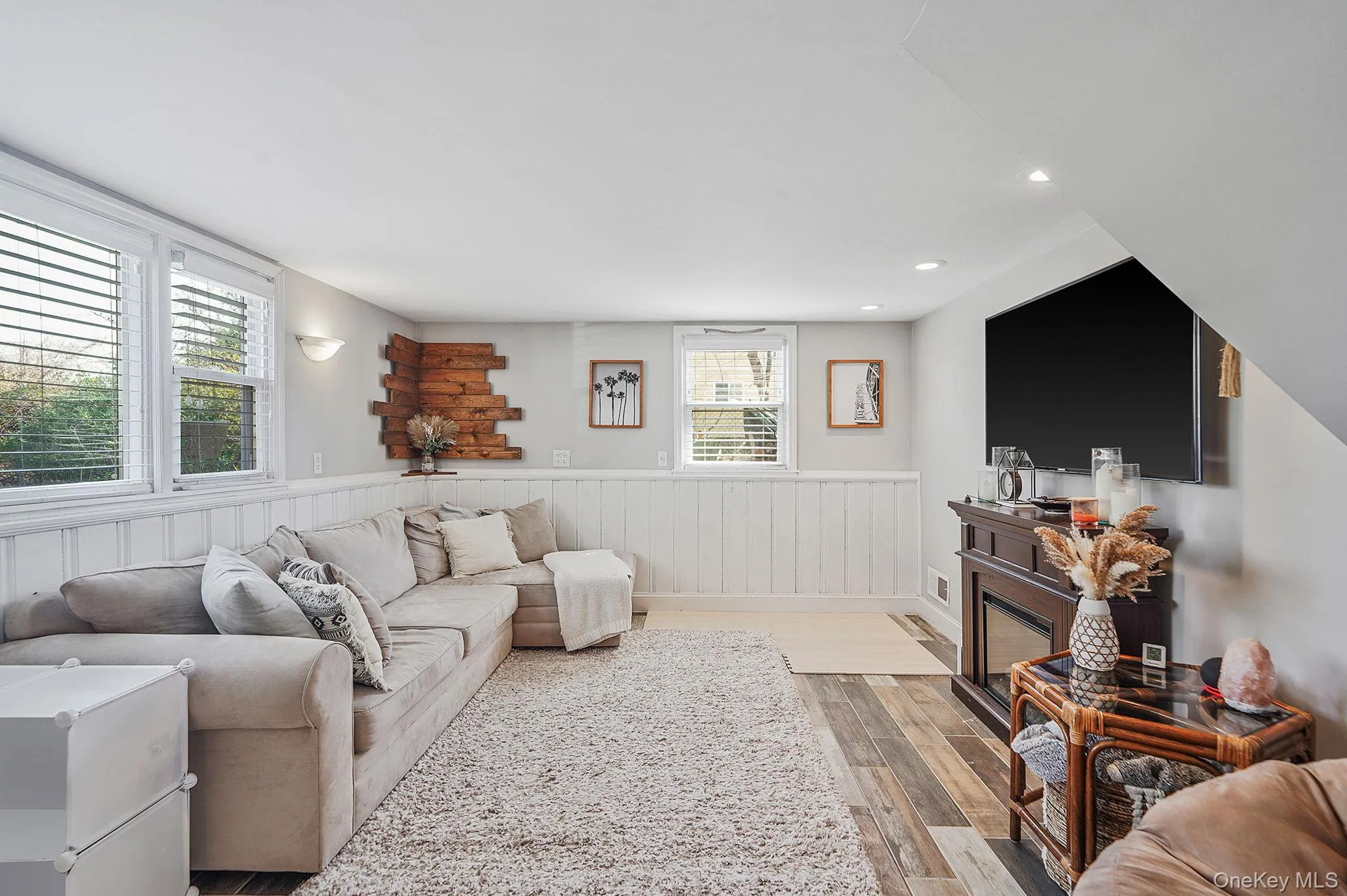 35 Thorburn Avenue, Brookhaven, NY, 2 Bedrooms Bedrooms, 5 Rooms Rooms,1 BathroomBathrooms,Residential,For Rent,Thorburn,0,1042002 35 Thorburn Avenue, Brookhaven, NY, 2 Bedrooms Bedrooms, 5 Rooms Rooms,1 BathroomBathrooms,Residential,For Rent,Thorburn,0,1042002