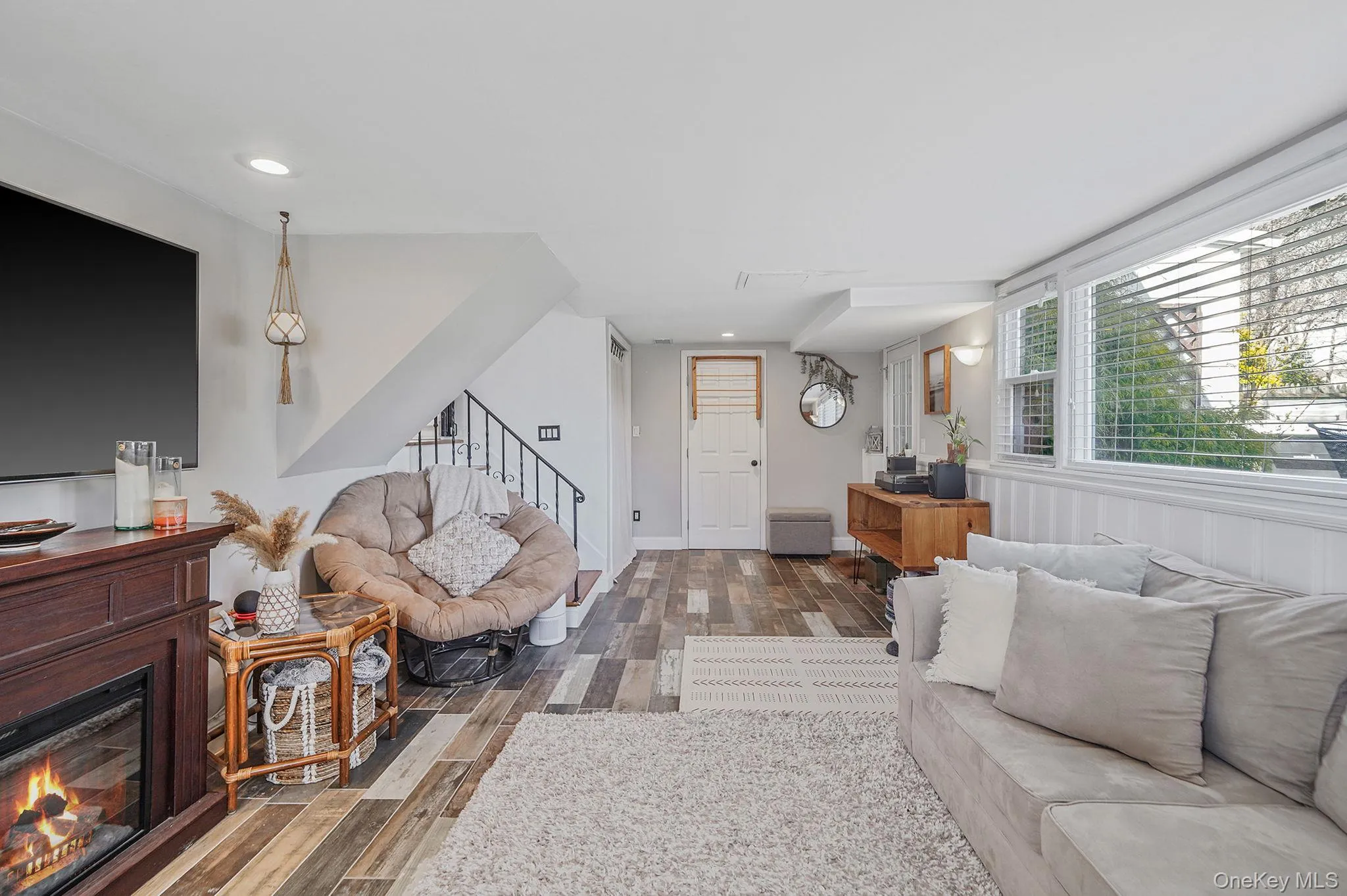 35 Thorburn Avenue, Brookhaven, NY, 2 Bedrooms Bedrooms, 5 Rooms Rooms,1 BathroomBathrooms,Residential,For Rent,Thorburn,0,1042002 35 Thorburn Avenue, Brookhaven, NY, 2 Bedrooms Bedrooms, 5 Rooms Rooms,1 BathroomBathrooms,Residential,For Rent,Thorburn,0,1042002