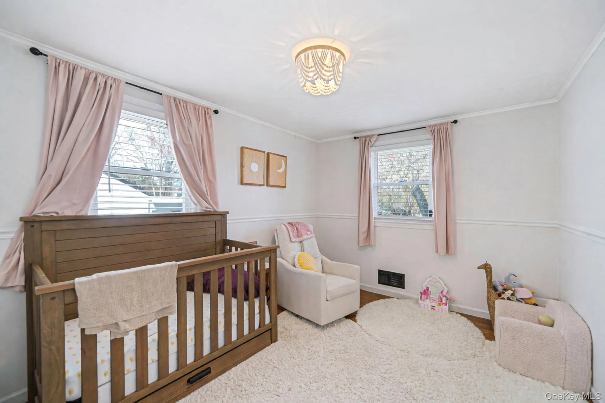 35 Thorburn Avenue, Brookhaven, NY, 2 Bedrooms Bedrooms, 5 Rooms Rooms,1 BathroomBathrooms,Residential,For Rent,Thorburn,0,1042002 35 Thorburn Avenue, Brookhaven, NY, 2 Bedrooms Bedrooms, 5 Rooms Rooms,1 BathroomBathrooms,Residential,For Rent,Thorburn,0,1042002