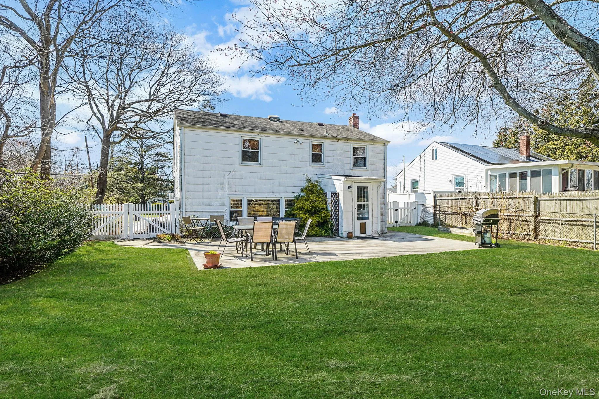 35 Thorburn Avenue, Brookhaven, NY, 2 Bedrooms Bedrooms, 5 Rooms Rooms,1 BathroomBathrooms,Residential,For Rent,Thorburn,0,1042002 35 Thorburn Avenue, Brookhaven, NY, 2 Bedrooms Bedrooms, 5 Rooms Rooms,1 BathroomBathrooms,Residential,For Rent,Thorburn,0,1042002