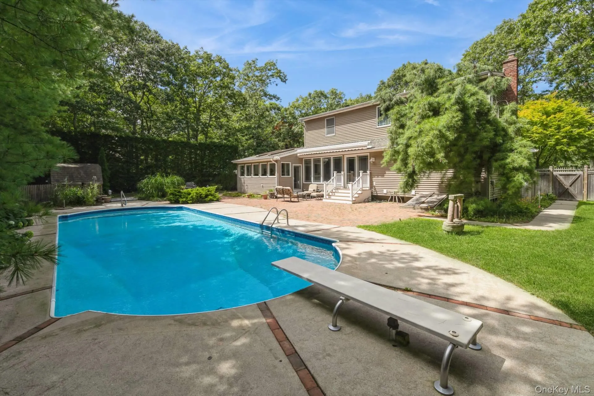 10 West Landing Road, Southampton, New York 11946