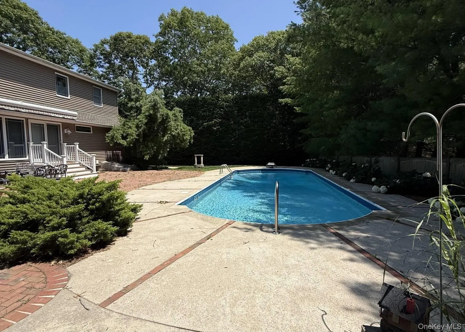 10 Landing Road, Southampton, NY, 4 Bedrooms Bedrooms, 7 Rooms Rooms,2 BathroomsBathrooms,Residential,For Rent,Landing,0,1042004 10 Landing Road, Southampton, NY, 4 Bedrooms Bedrooms, 7 Rooms Rooms,2 BathroomsBathrooms,Residential,For Rent,Landing,0,1042004