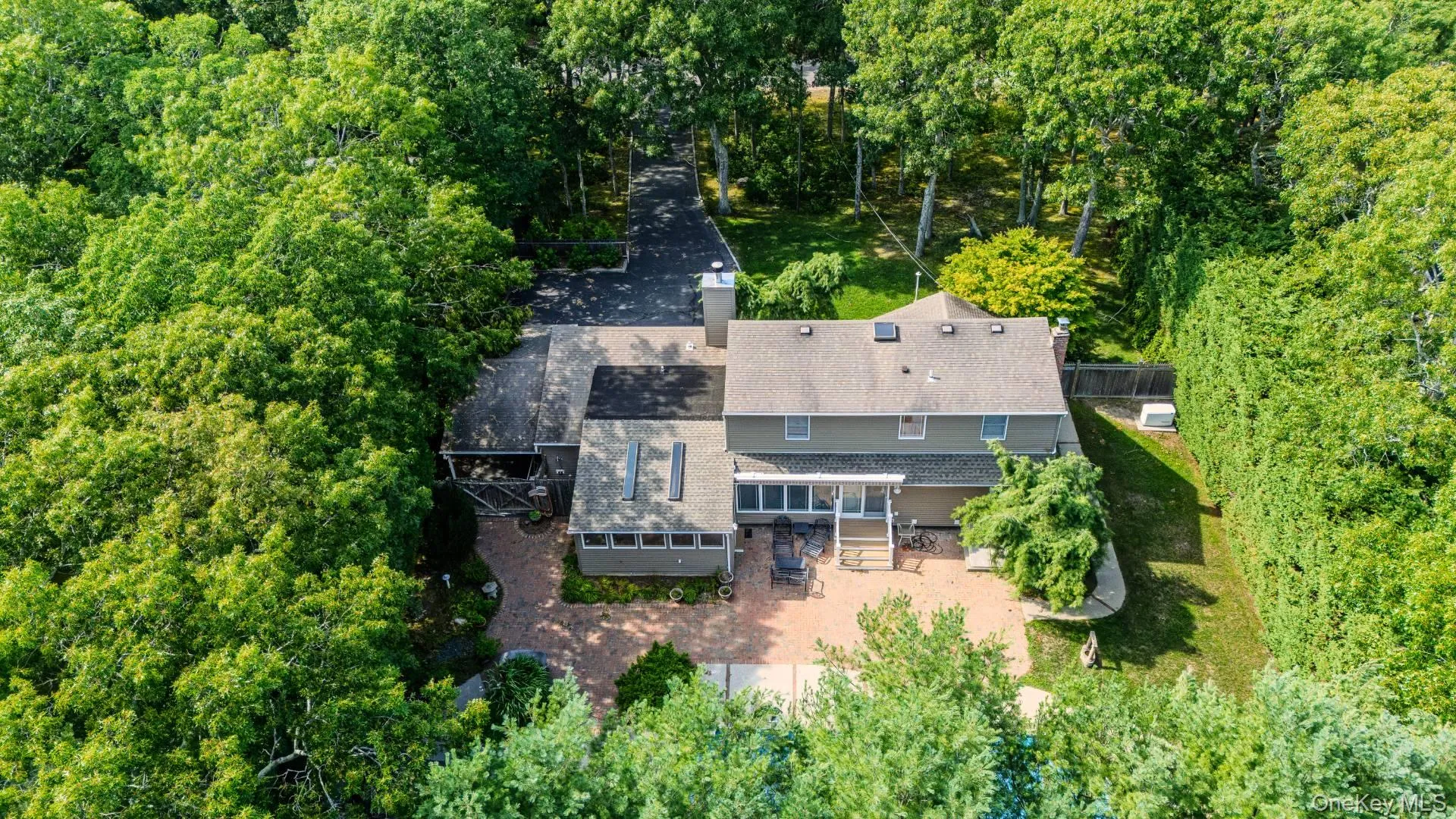 10 Landing Road, Southampton, NY, 4 Bedrooms Bedrooms, 7 Rooms Rooms,2 BathroomsBathrooms,Residential,For Rent,Landing,0,1042004 10 Landing Road, Southampton, NY, 4 Bedrooms Bedrooms, 7 Rooms Rooms,2 BathroomsBathrooms,Residential,For Rent,Landing,0,1042004