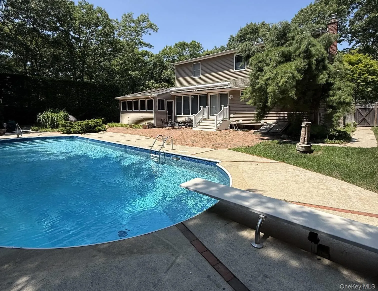 10 Landing Road, Southampton, NY, 4 Bedrooms Bedrooms, 7 Rooms Rooms,2 BathroomsBathrooms,Residential,For Rent,Landing,0,1042004 10 Landing Road, Southampton, NY, 4 Bedrooms Bedrooms, 7 Rooms Rooms,2 BathroomsBathrooms,Residential,For Rent,Landing,0,1042004