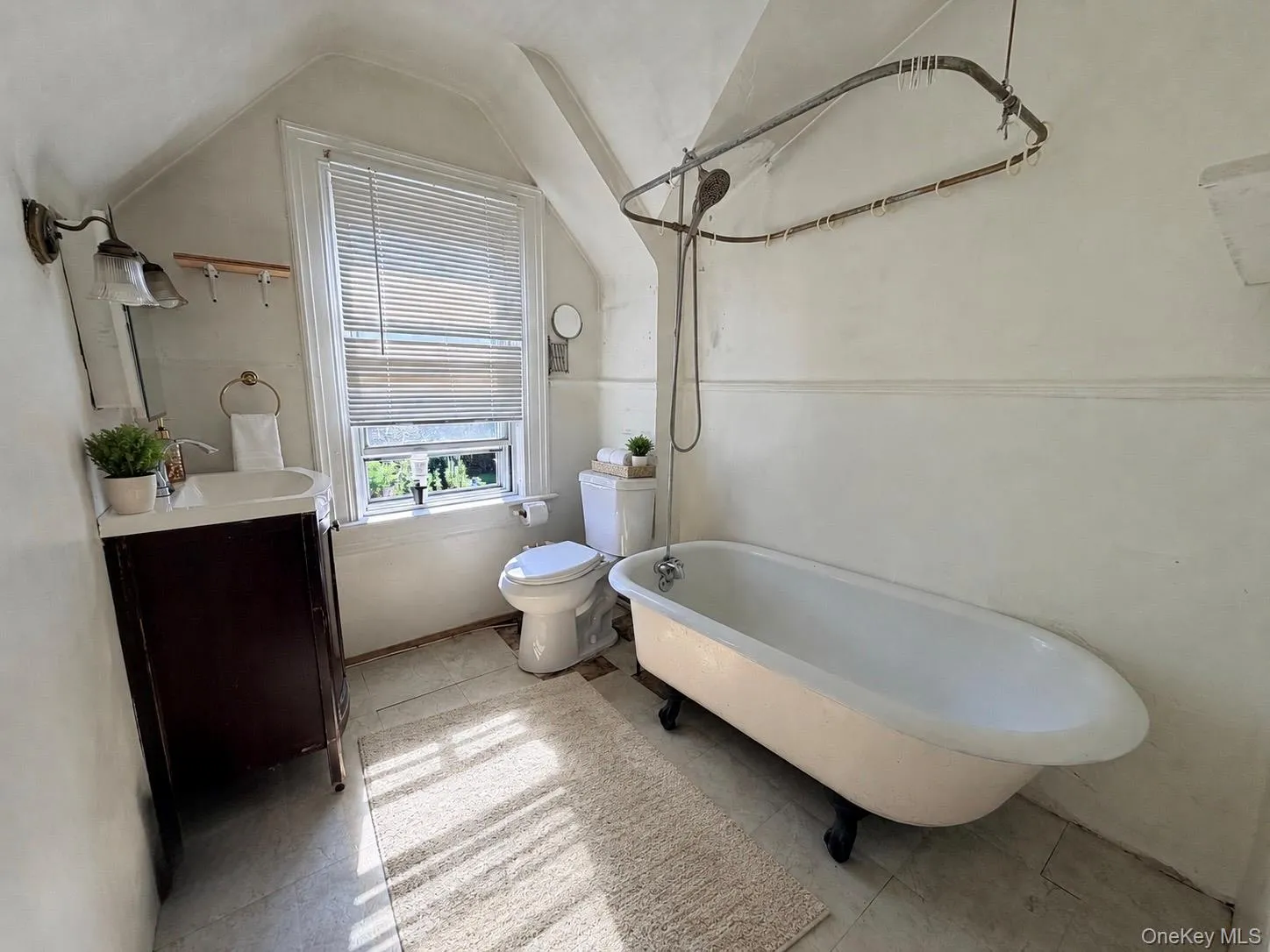 11 Winfield Avenue, Mount Vernon, NY, 5 Bedrooms Bedrooms, 13 Rooms Rooms,3 BathroomsBathrooms,Residential,For Rent,Winfield,0,1042010 11 Winfield Avenue, Mount Vernon, NY, 5 Bedrooms Bedrooms, 13 Rooms Rooms,3 BathroomsBathrooms,Residential,For Rent,Winfield,0,1042010