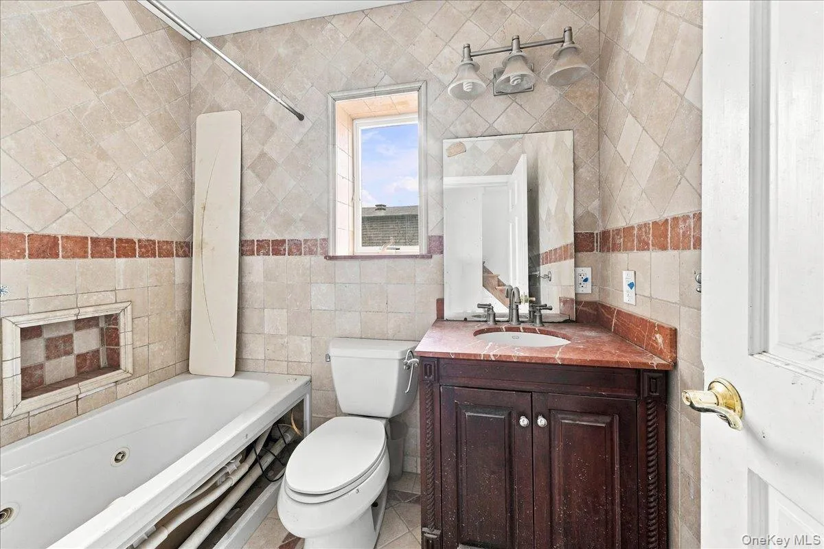 3238 Tierney Place, New York, NY, 4 Bedrooms Bedrooms, 12 Rooms Rooms,3 BathroomsBathrooms,Residential,For Rent,Tierney,0,1042012 3238 Tierney Place, New York, NY, 4 Bedrooms Bedrooms, 12 Rooms Rooms,3 BathroomsBathrooms,Residential,For Rent,Tierney,0,1042012