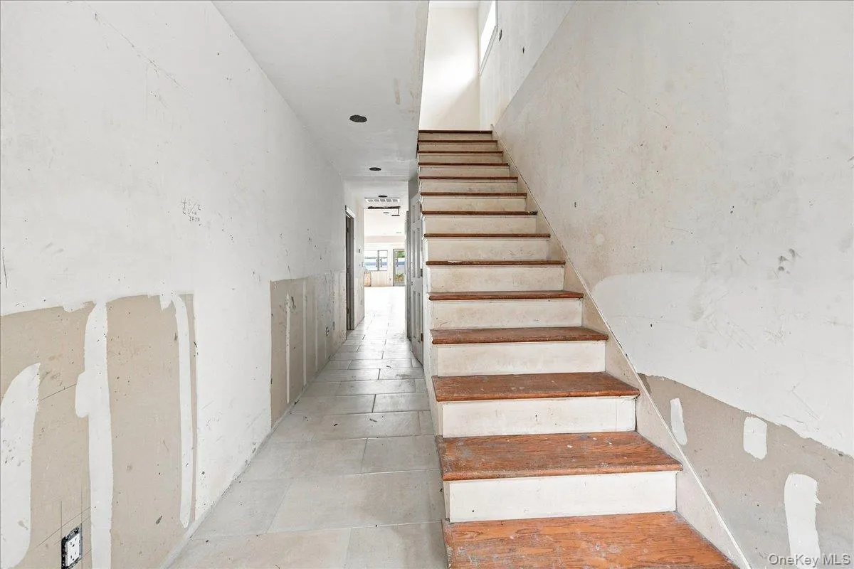 3238 Tierney Place, New York, NY, 4 Bedrooms Bedrooms, 12 Rooms Rooms,3 BathroomsBathrooms,Residential,For Rent,Tierney,0,1042012 3238 Tierney Place, New York, NY, 4 Bedrooms Bedrooms, 12 Rooms Rooms,3 BathroomsBathrooms,Residential,For Rent,Tierney,0,1042012