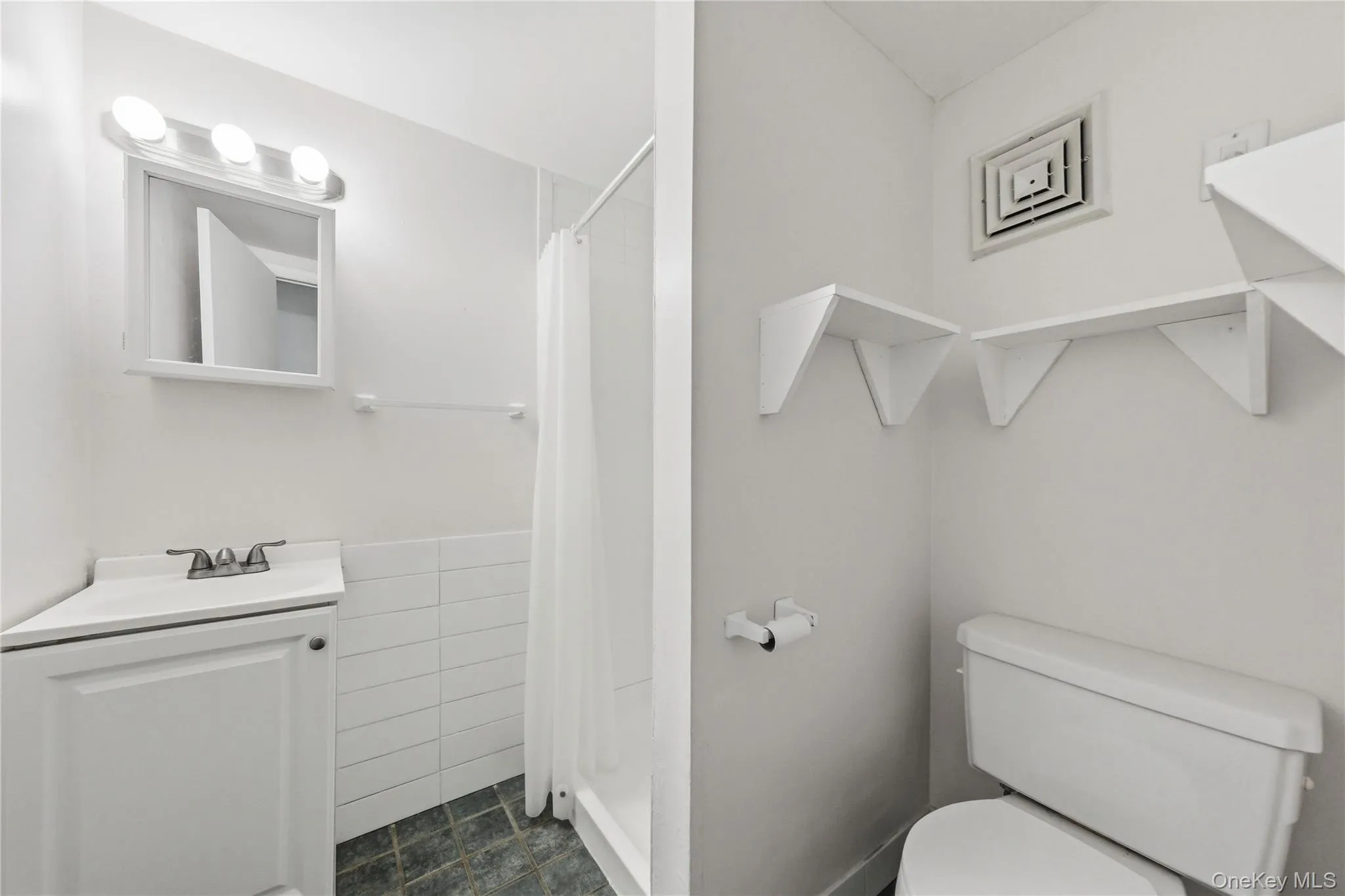2 Pellbridge Drive, East Fishkill, NY, 5 Bedrooms Bedrooms, 5 Rooms Rooms,3 BathroomsBathrooms,Residential,For Rent,Pellbridge,0,1042013 2 Pellbridge Drive, East Fishkill, NY, 5 Bedrooms Bedrooms, 5 Rooms Rooms,3 BathroomsBathrooms,Residential,For Rent,Pellbridge,0,1042013