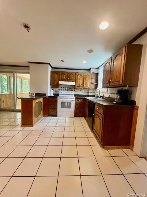 43 Main Street, Monroe, NY, 4 Bedrooms Bedrooms, 10 Rooms Rooms,2 BathroomsBathrooms,Residential Lease,For Rent,Main,0,1042014 43 Main Street, Monroe, NY, 4 Bedrooms Bedrooms, 10 Rooms Rooms,2 BathroomsBathrooms,Residential Lease,For Rent,Main,0,1042014
