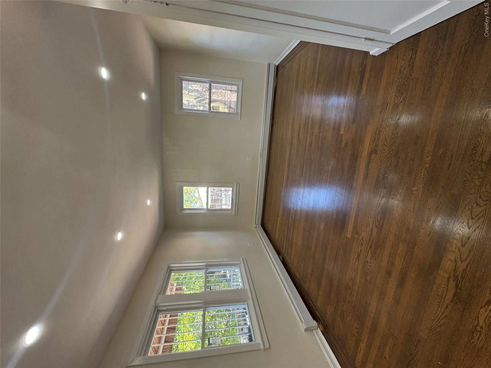 1054 Lydig Avenue, New York, NY, 3 Bedrooms Bedrooms, 5 Rooms Rooms,1 BathroomBathrooms,Residential Lease,For Rent,Lydig,0,1042017 1054 Lydig Avenue, New York, NY, 3 Bedrooms Bedrooms, 5 Rooms Rooms,1 BathroomBathrooms,Residential Lease,For Rent,Lydig,0,1042017